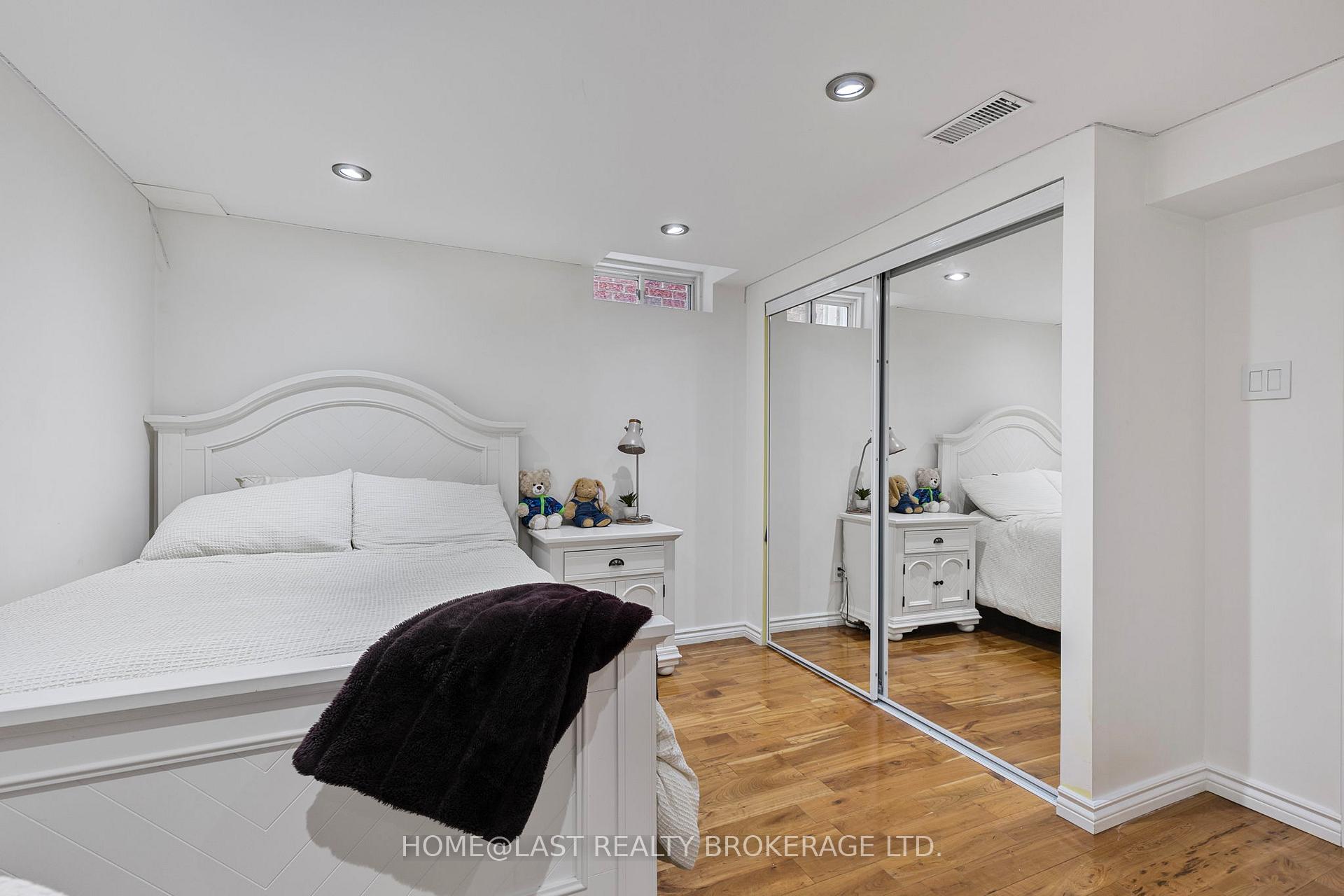 Photo 37 of 726 Swan Place, Pickering, Amberlea — HOMEH