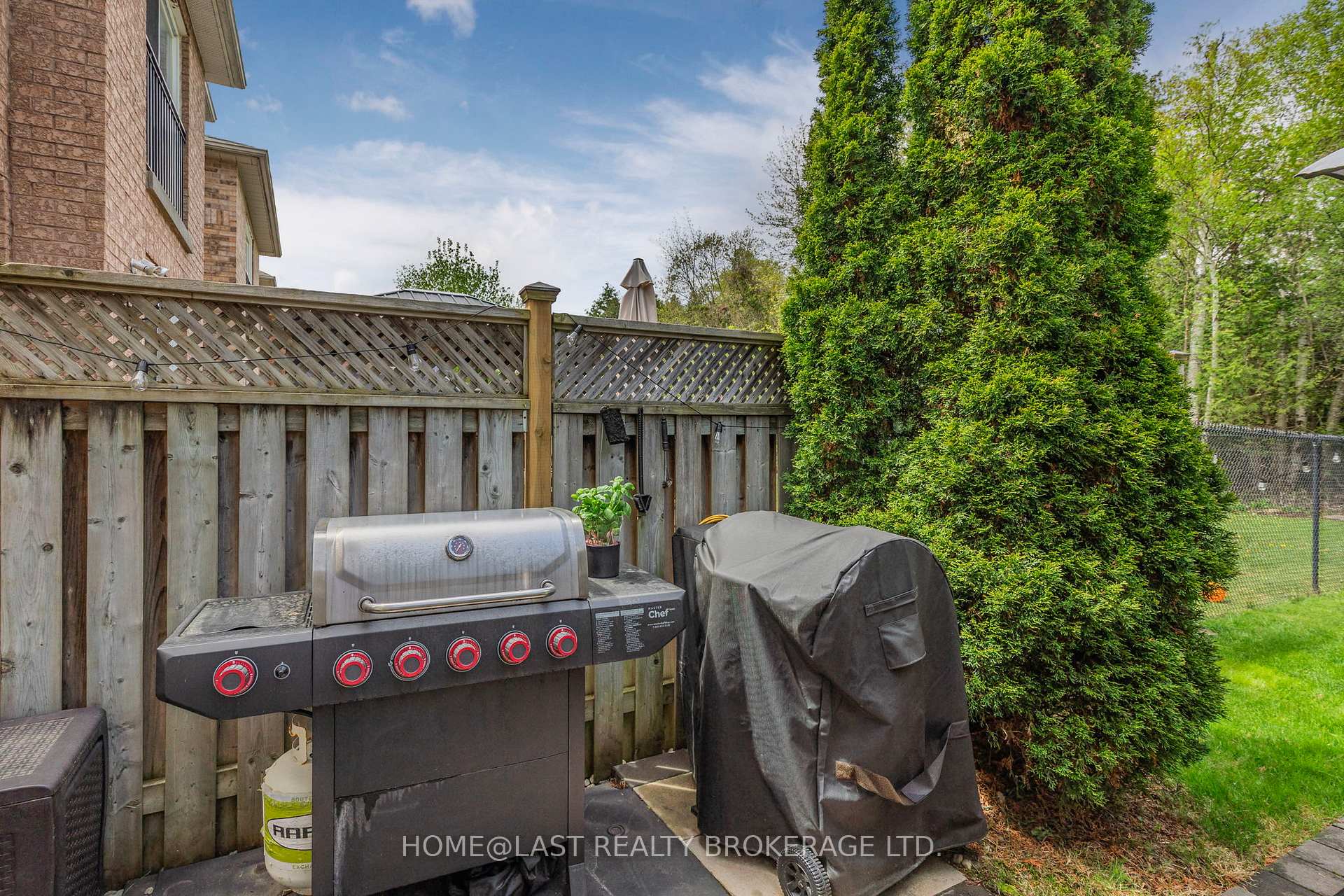 Photo 42 of 726 Swan Place, Pickering, Amberlea — HOMEH