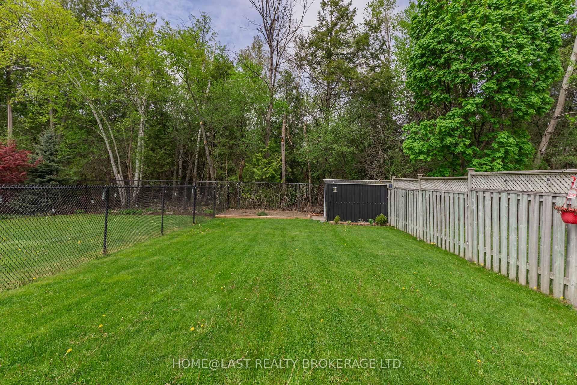 Photo 43 of 726 Swan Place, Pickering, Amberlea — HOMEH