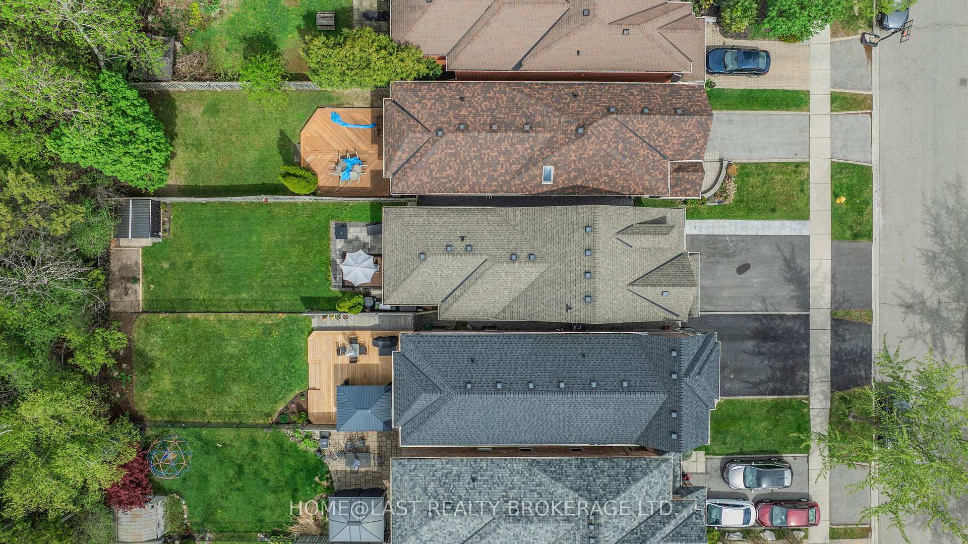Photo 46 of 726 Swan Place, Pickering, Amberlea — HOMEH