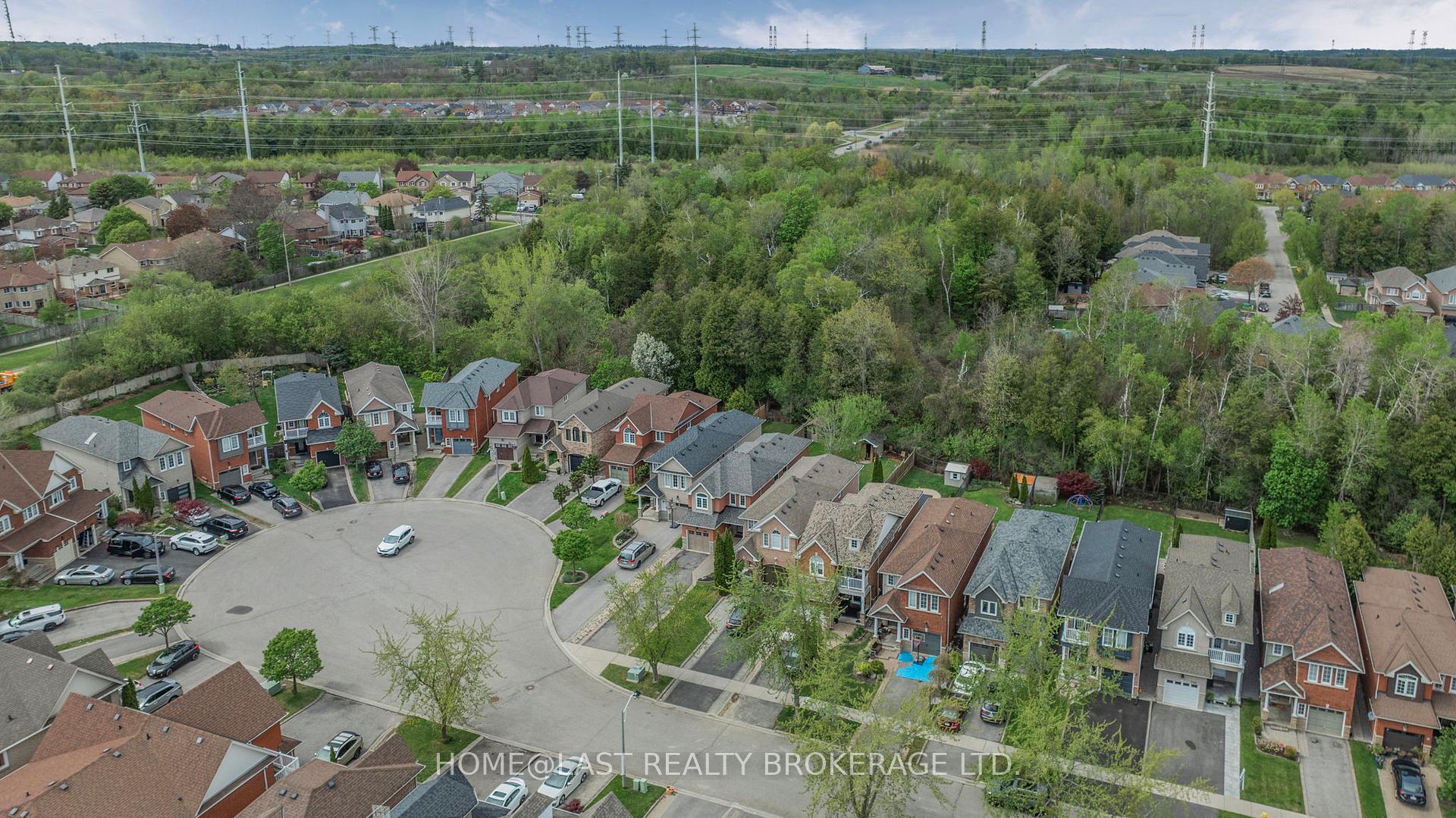 Photo 49 of 726 Swan Place, Pickering, Amberlea — HOMEH