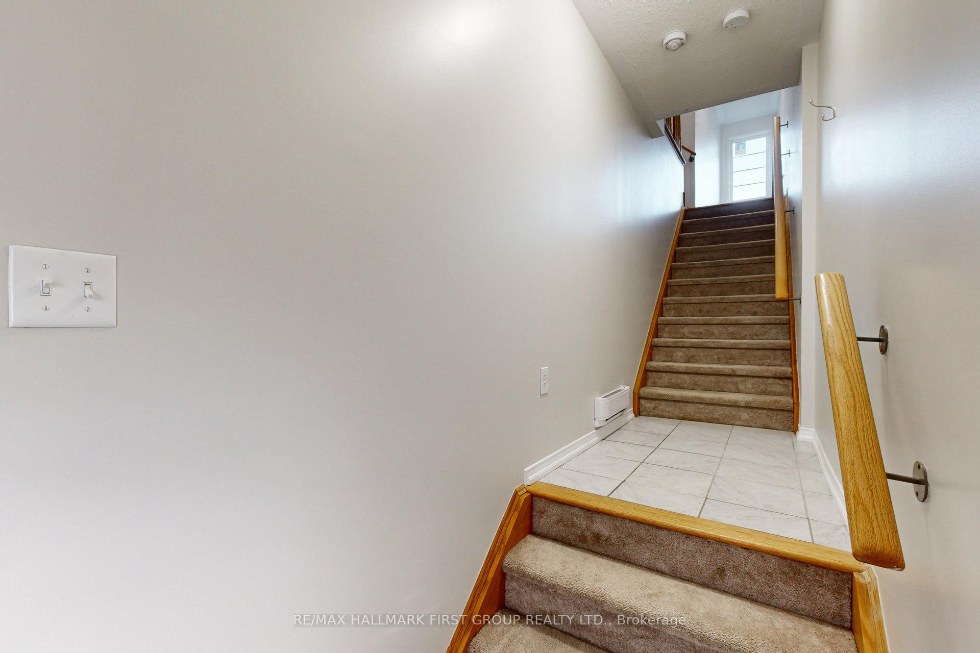 Photo 4 of 2532 Bromus Path, Oshawa, Windfields — HOMEH