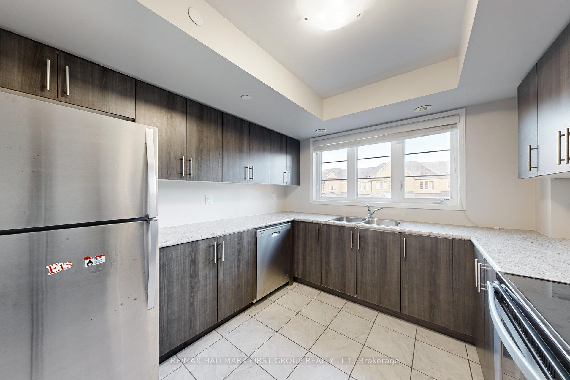 Photo 9 of 2532 Bromus Path, Oshawa, Windfields — HOMEH