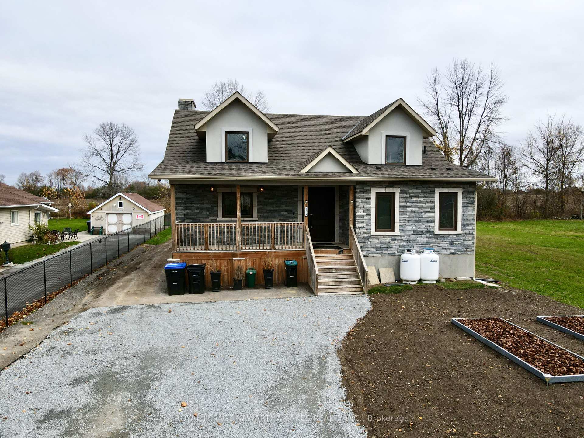 Front of 2501 Lakeshore Drive