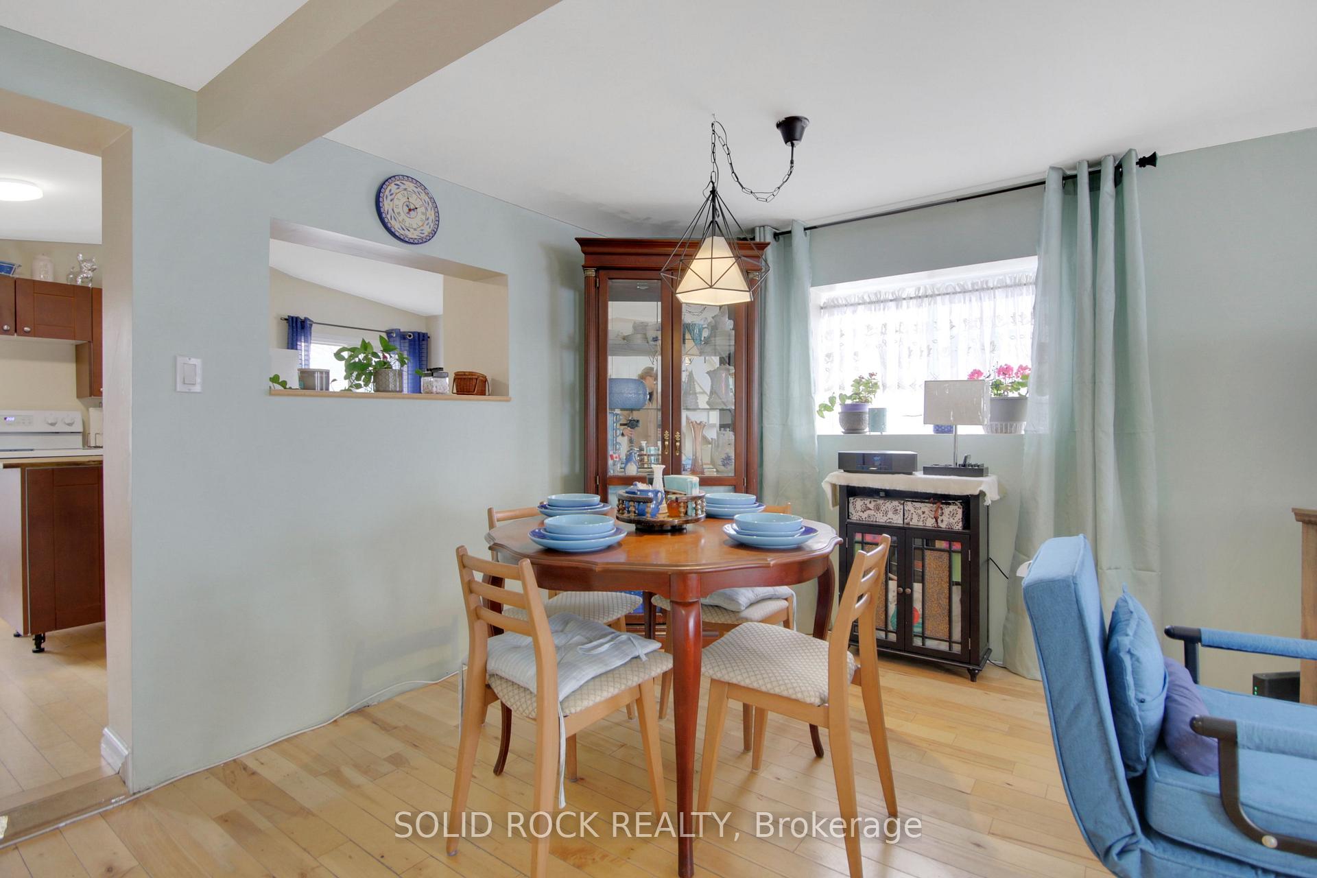 Photo 6 of 133 Bonnechere Street S, Renfrew — HOMEH