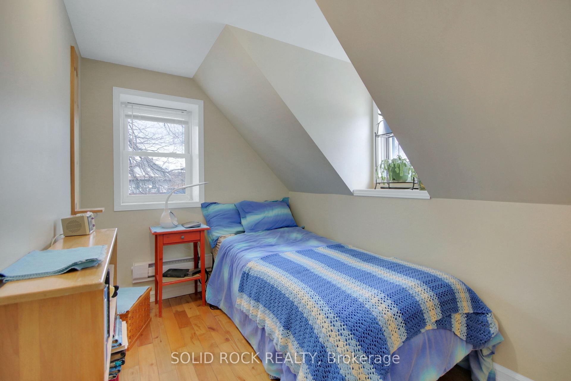 Photo 19 of 133 Bonnechere Street S, Renfrew — HOMEH
