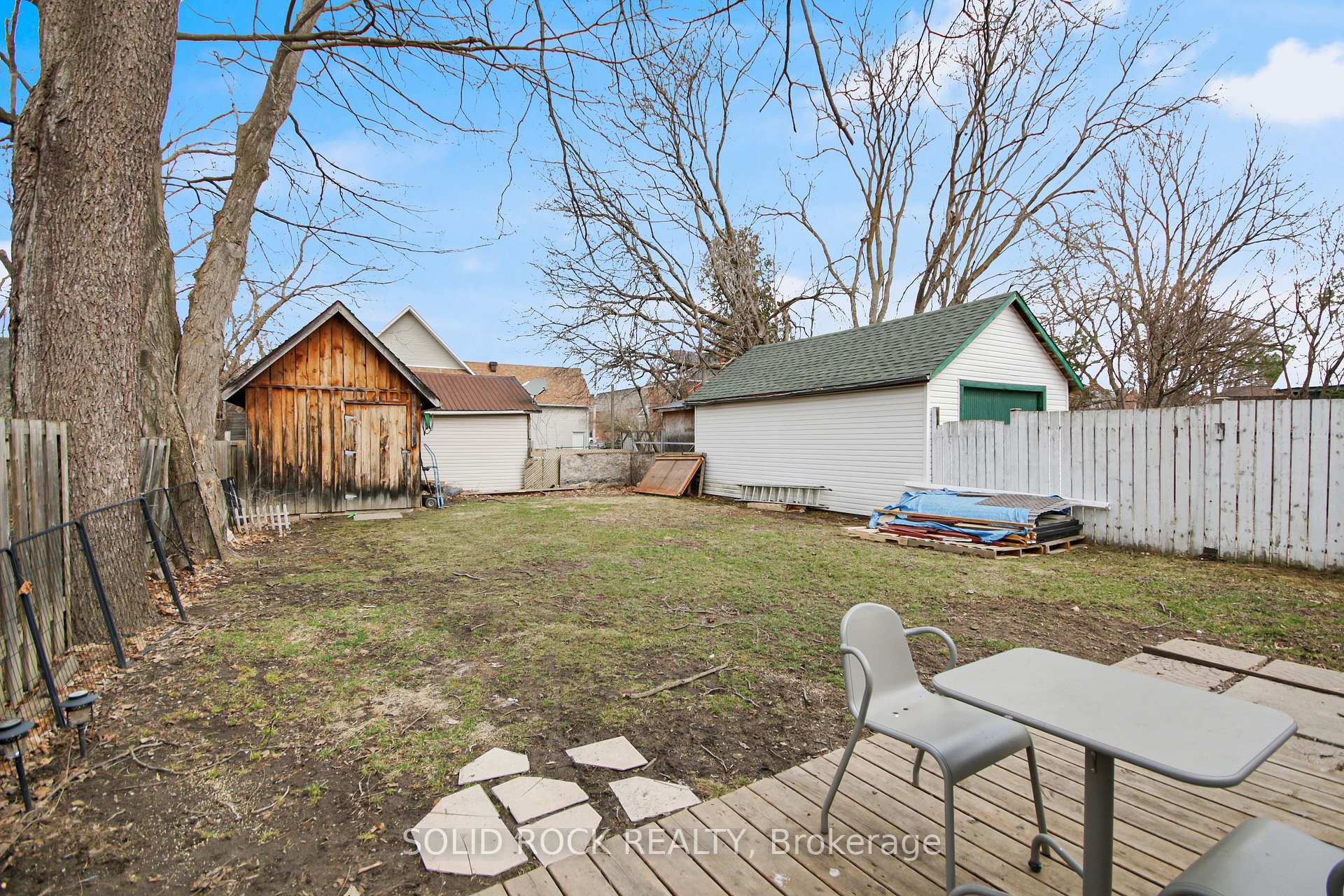 Photo 25 of 133 Bonnechere Street S, Renfrew — HOMEH