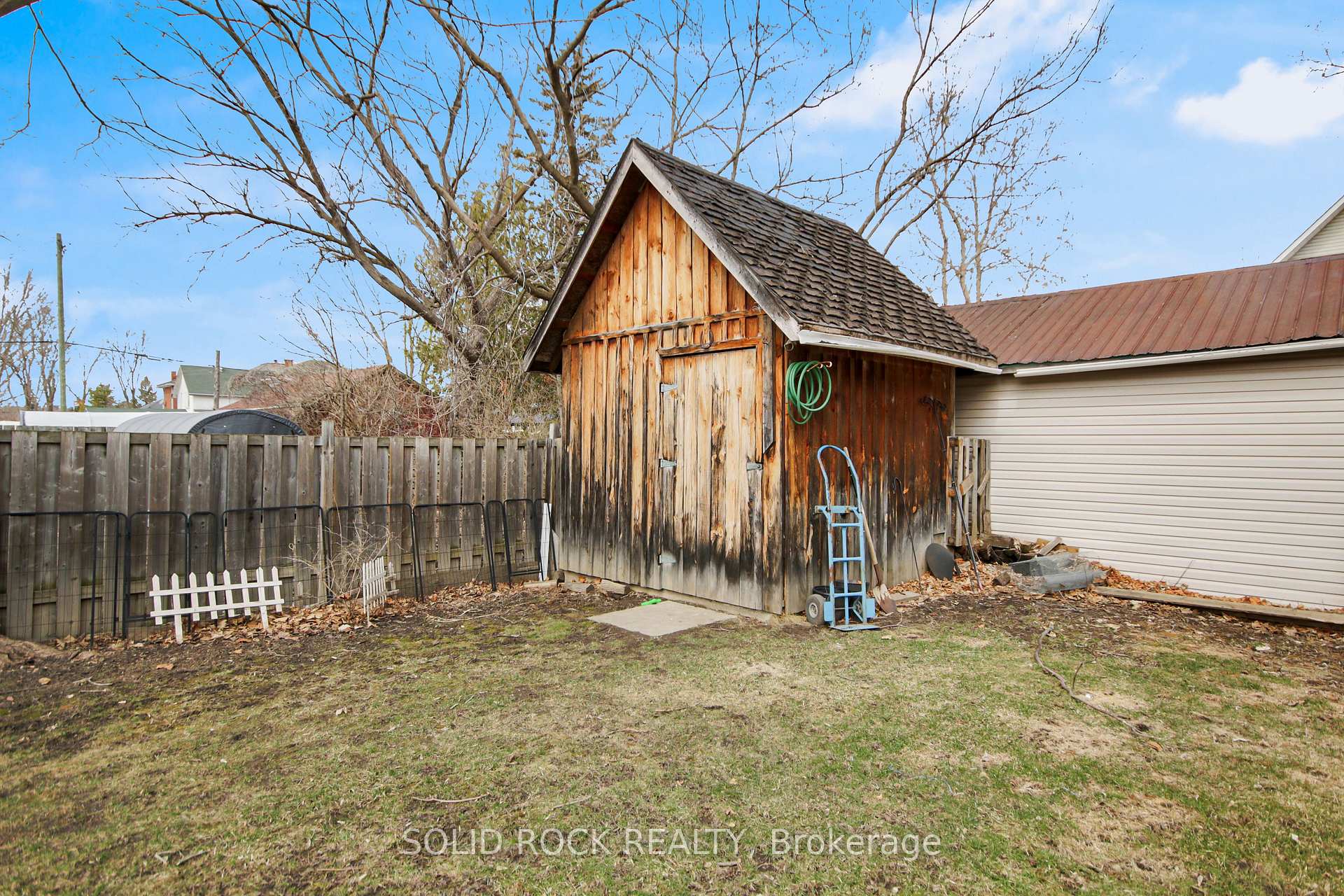 Photo 26 of 133 Bonnechere Street S, Renfrew — HOMEH