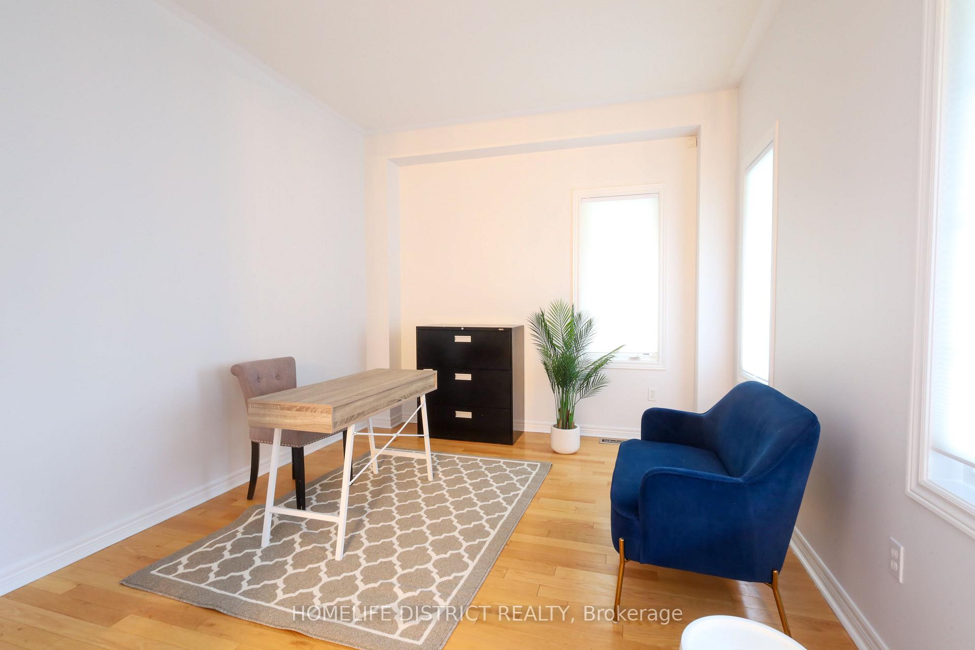Photo 3 of 847 Greenleaf Circle E, Oshawa, Taunton — HOMEH