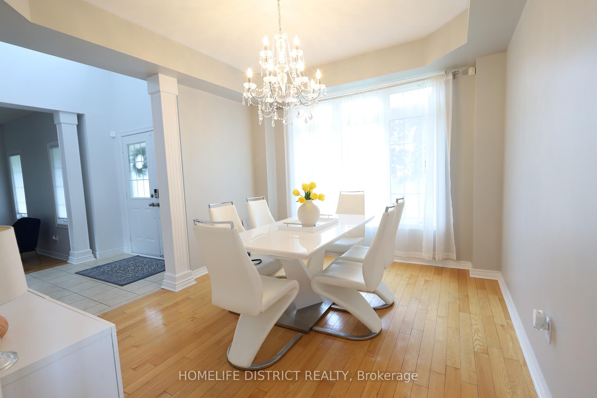Photo 4 of 847 Greenleaf Circle E, Oshawa, Taunton — HOMEH