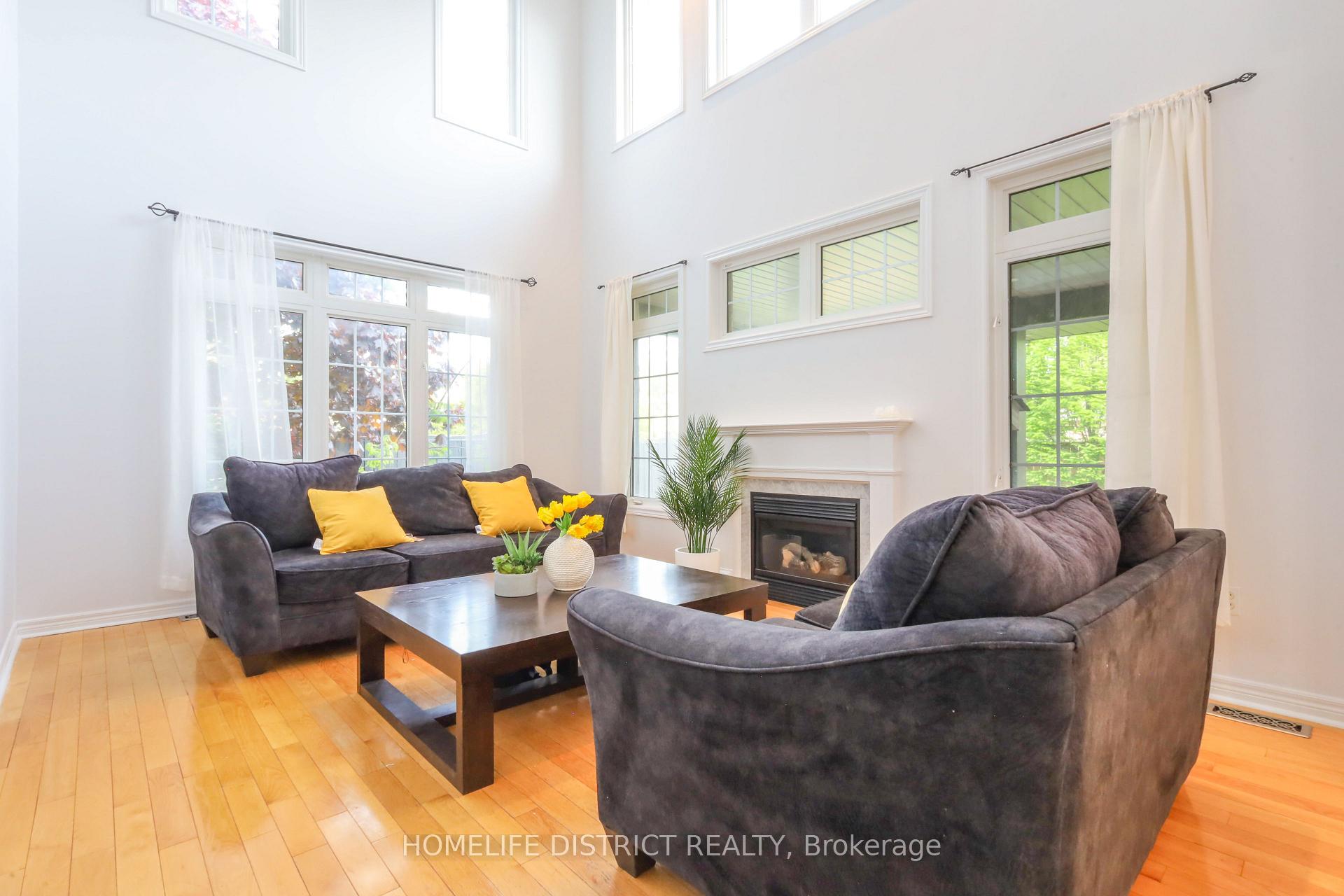 Photo 6 of 847 Greenleaf Circle E, Oshawa, Taunton — HOMEH