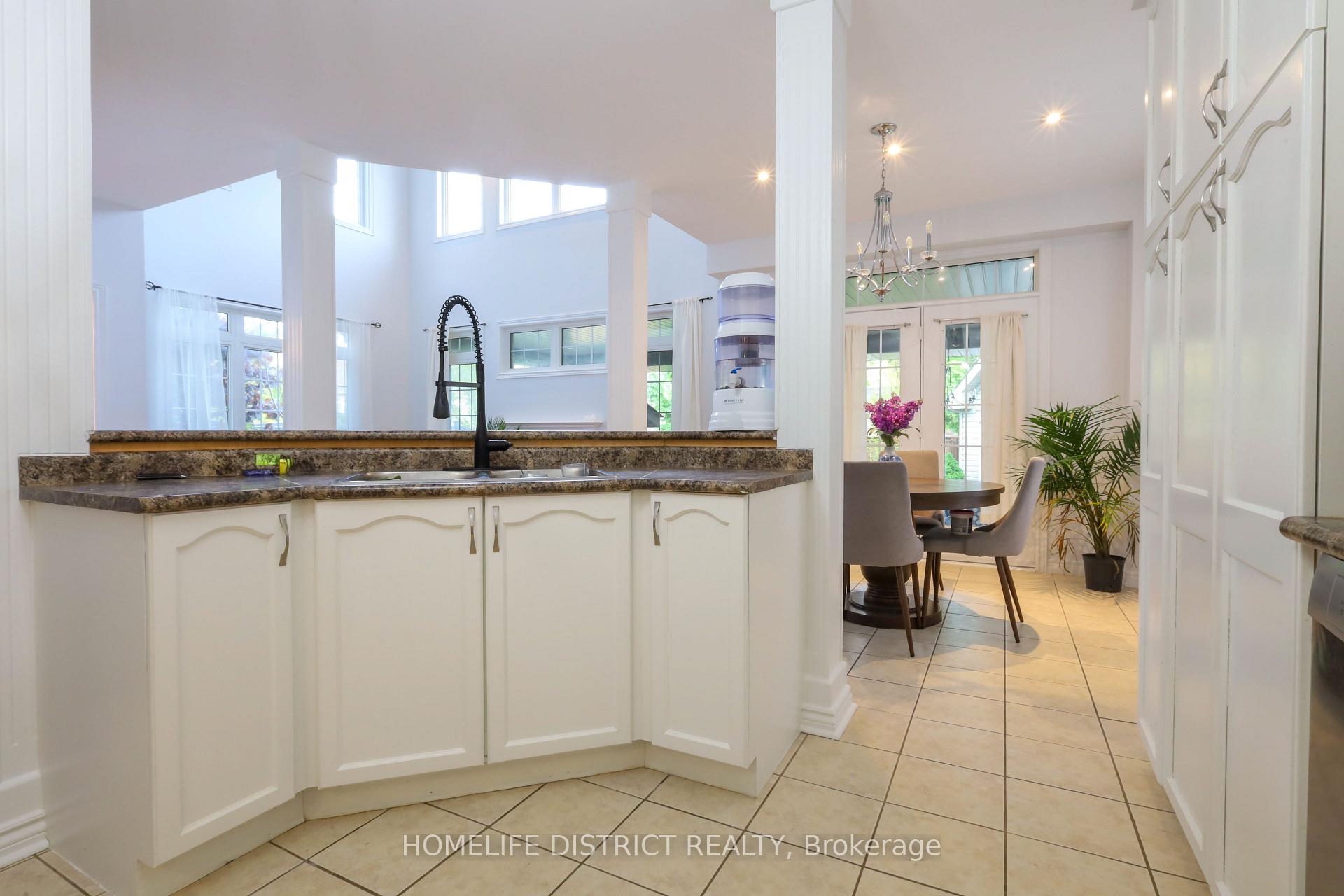 Photo 7 of 847 Greenleaf Circle E, Oshawa, Taunton — HOMEH