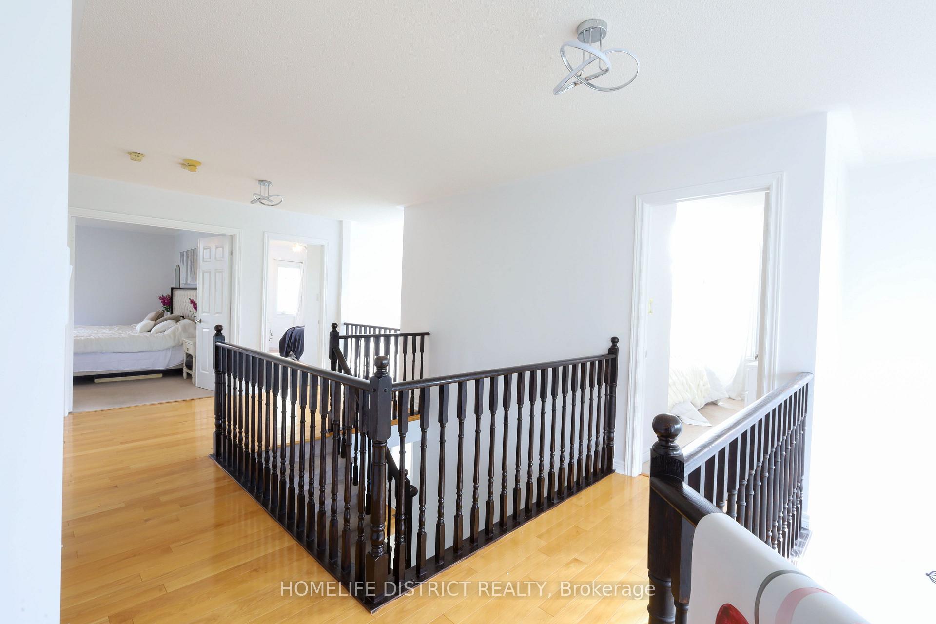 Photo 20 of 847 Greenleaf Circle E, Oshawa, Taunton — HOMEH