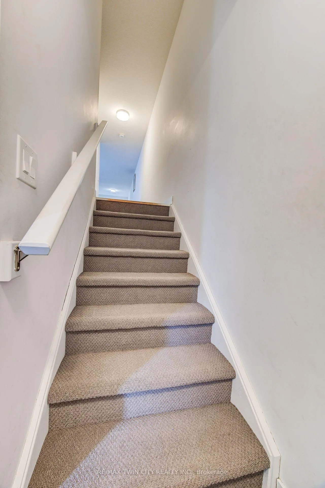 Photo 7 of Unit 35, 205 West Oak Trail, Kitchener — HOMEH