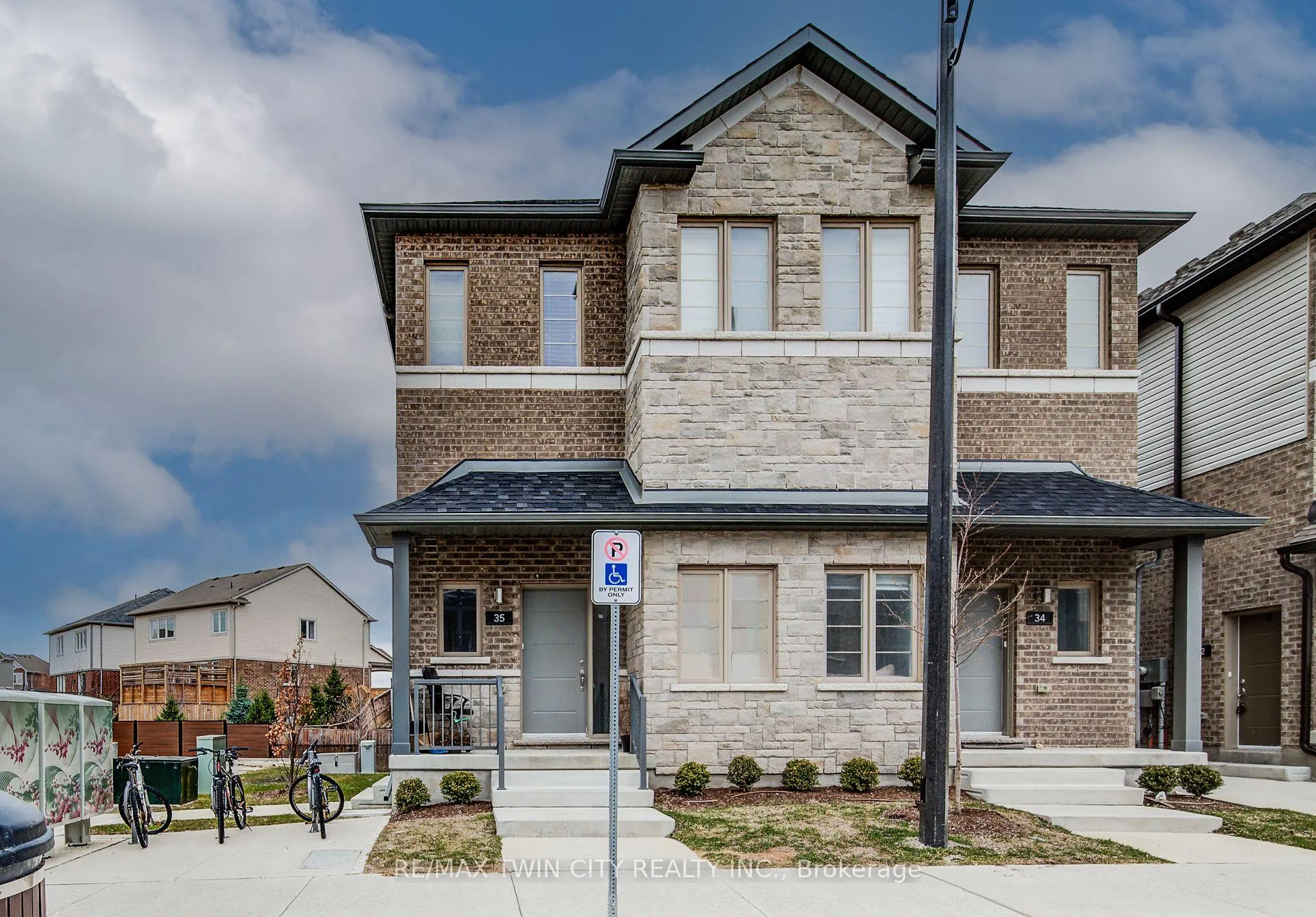 Photo 29 of Unit 35, 205 West Oak Trail, Kitchener — HOMEH