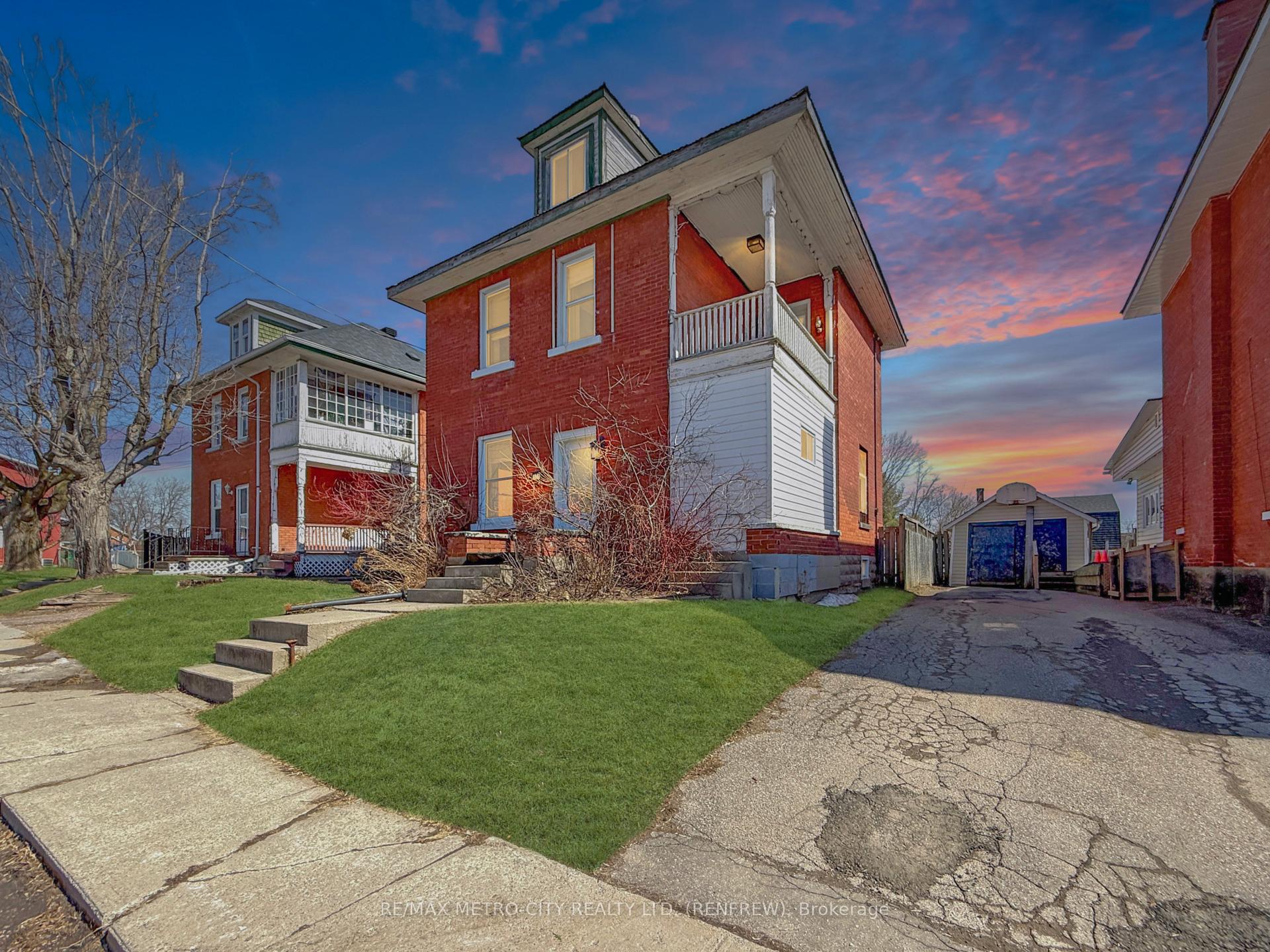 Photo 1 of 181 Cross Avenue, Renfrew — HOMEH