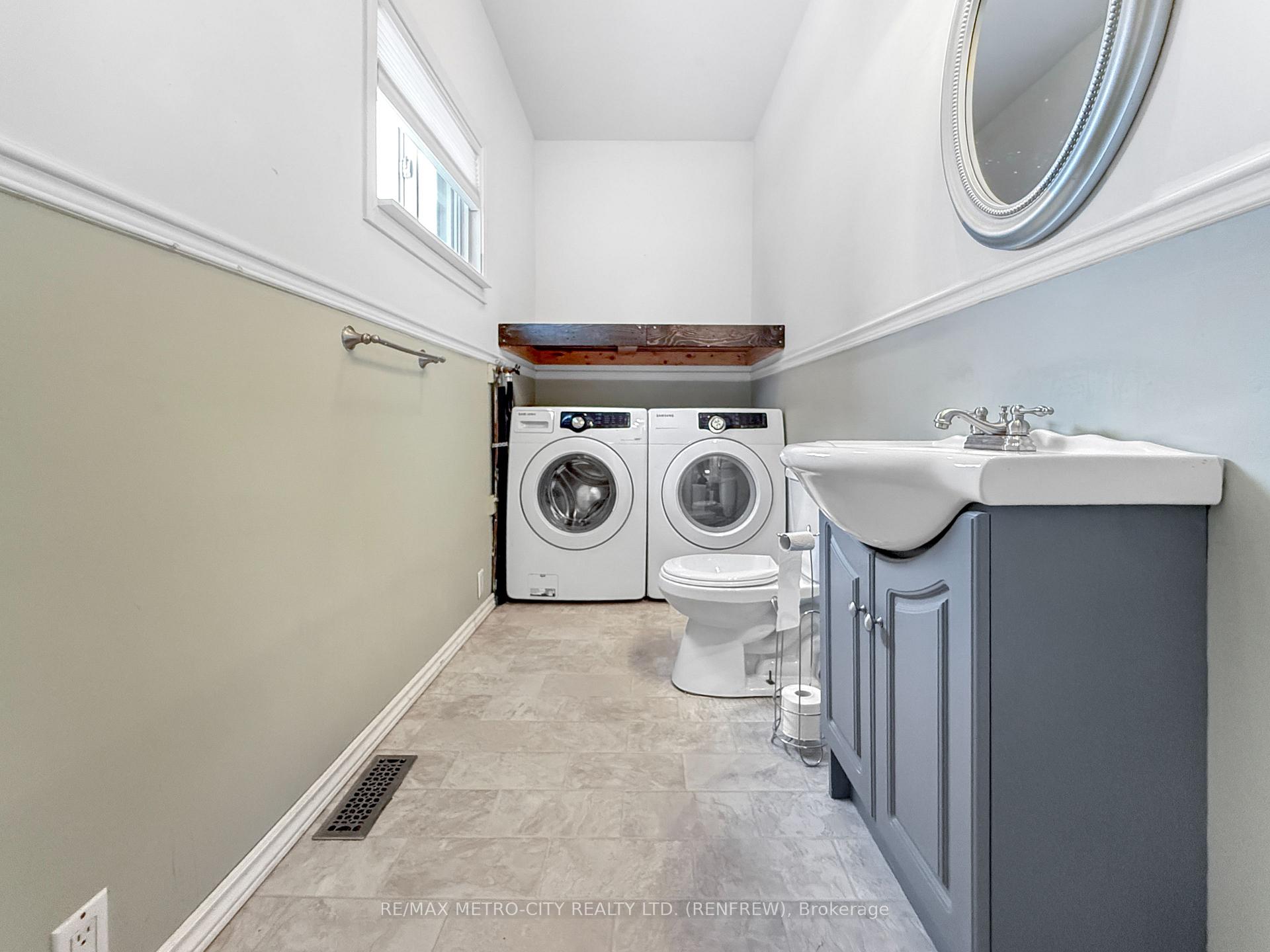Photo 24 of 181 Cross Avenue, Renfrew — HOMEH