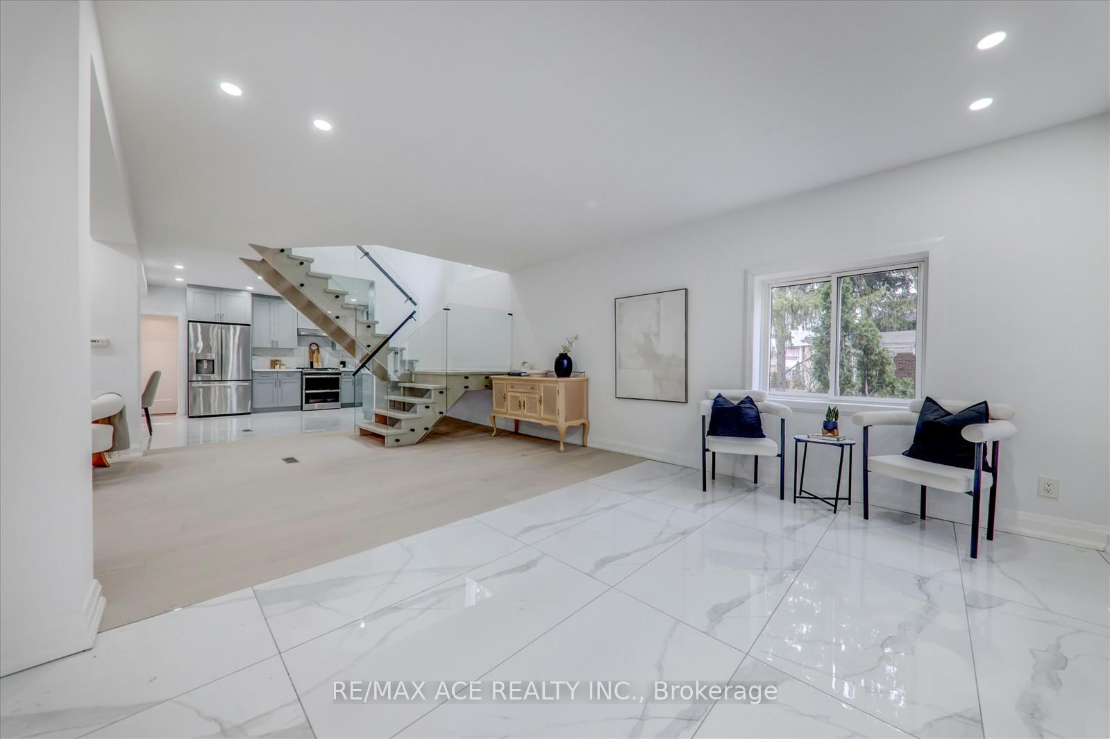 Photo 8 of 1844 Spruce Hill Road, Pickering, Dunbarton — HOMEH