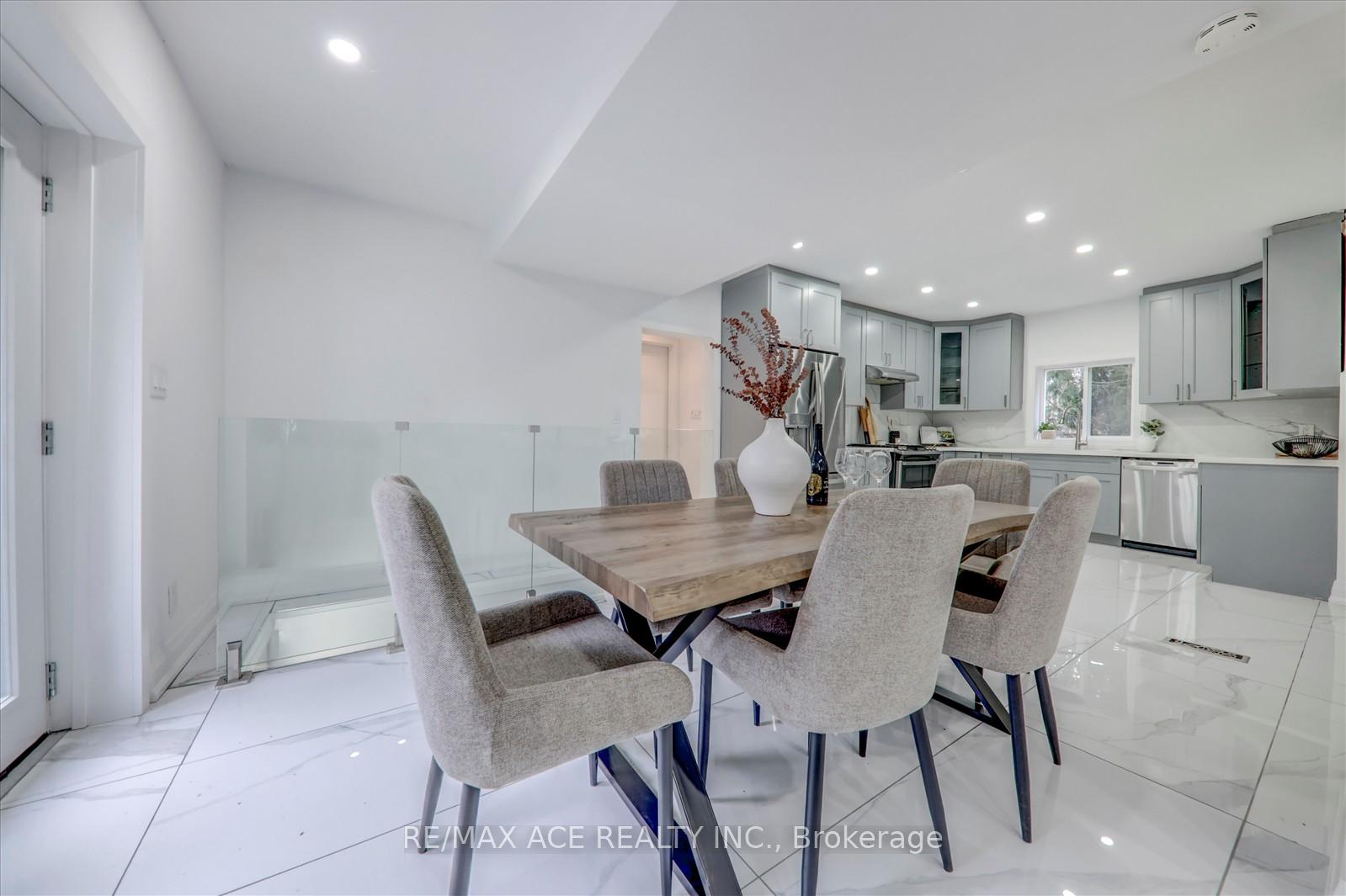 Photo 13 of 1844 Spruce Hill Road, Pickering, Dunbarton — HOMEH