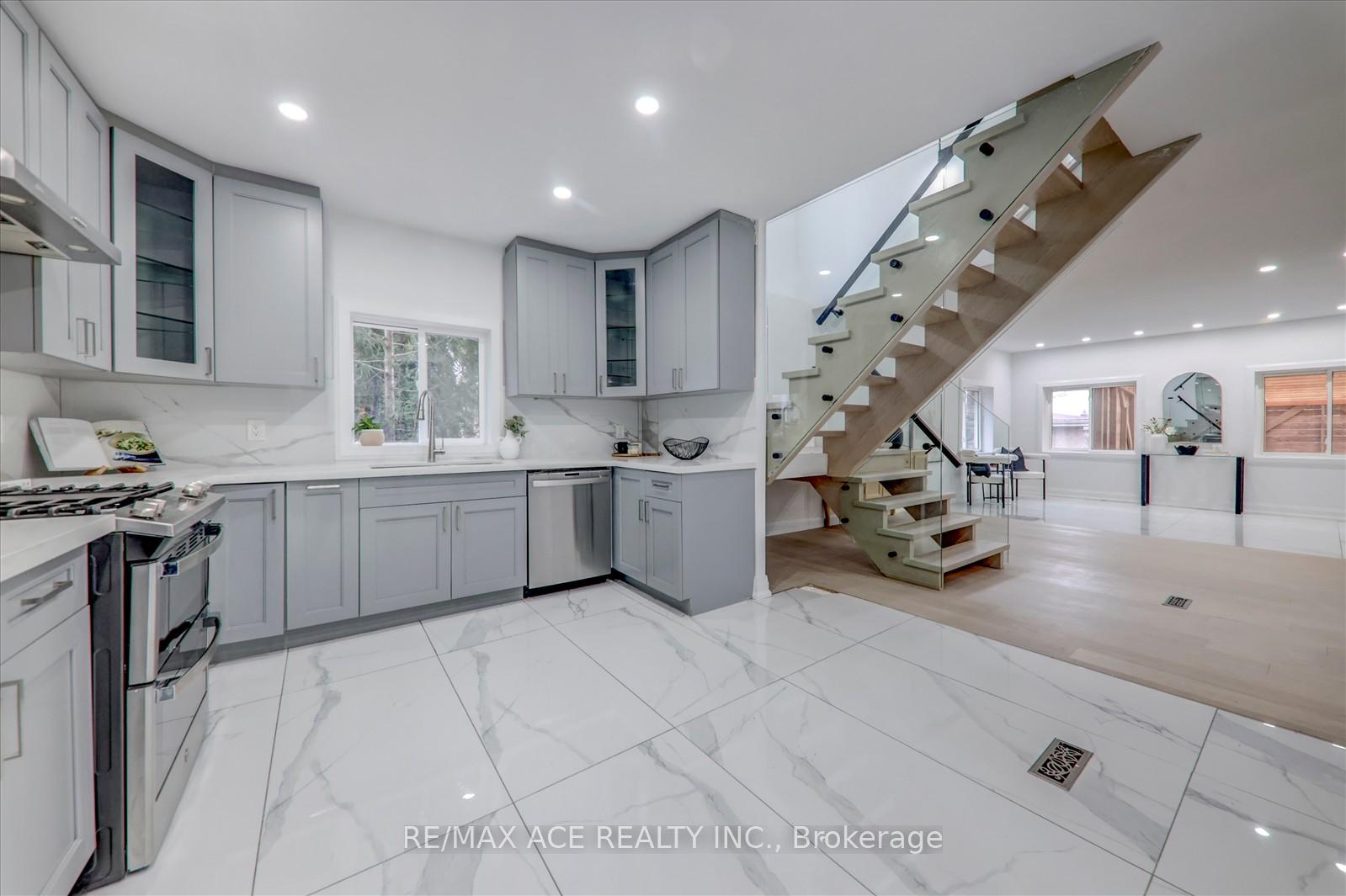 Photo 15 of 1844 Spruce Hill Road, Pickering, Dunbarton — HOMEH