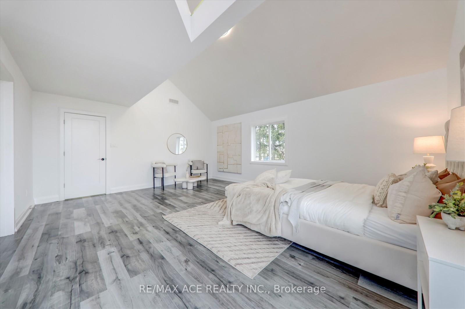 Photo 23 of 1844 Spruce Hill Road, Pickering, Dunbarton — HOMEH