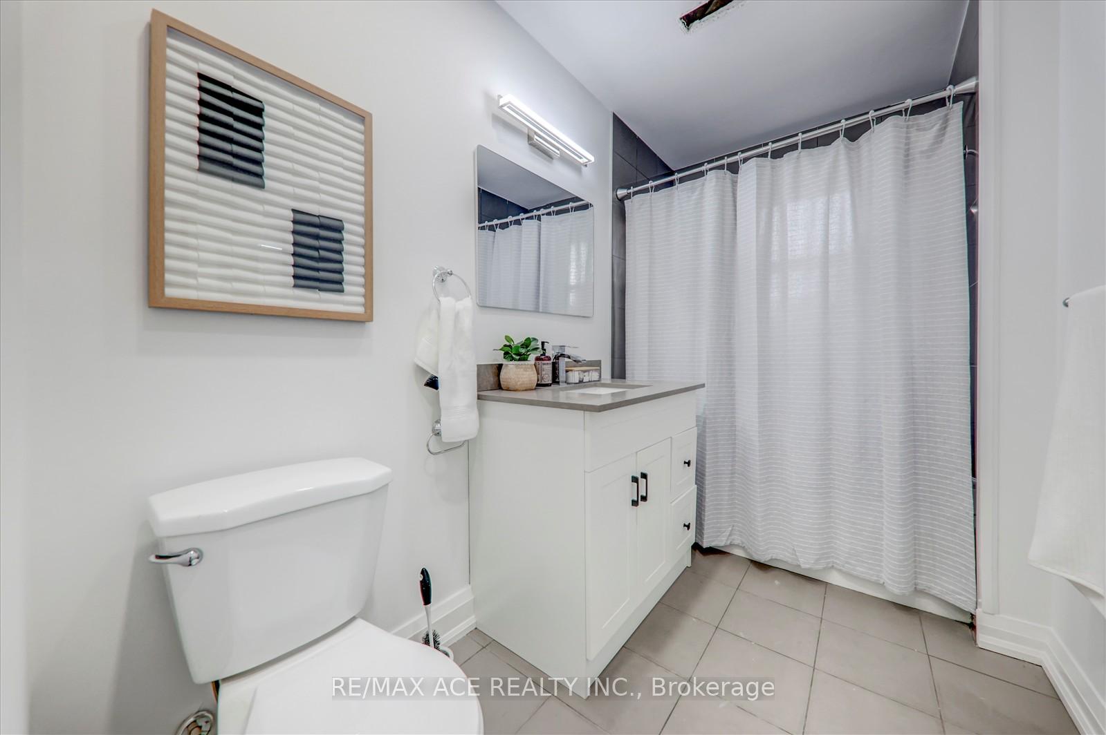 Photo 33 of 1844 Spruce Hill Road, Pickering, Dunbarton — HOMEH