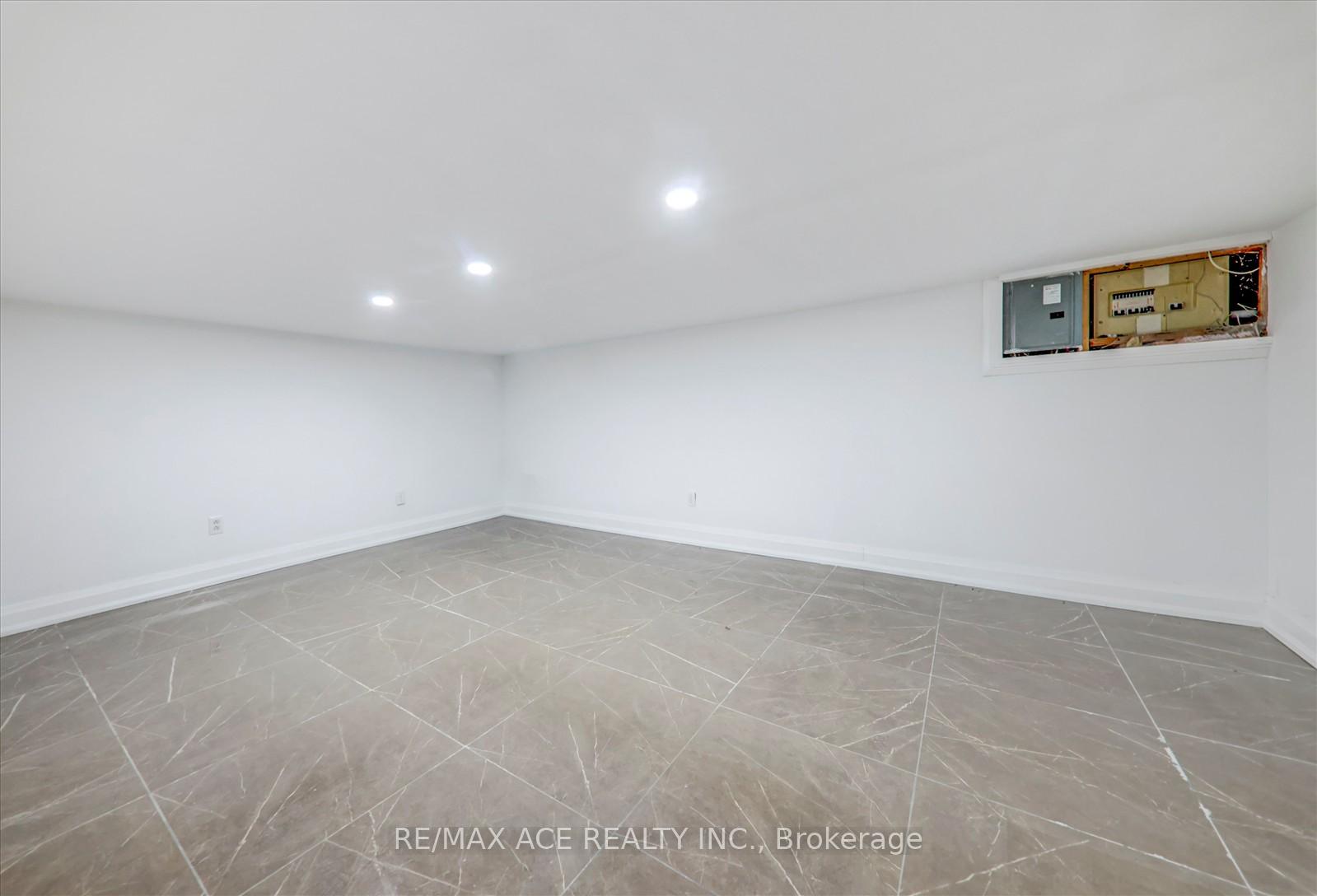 Photo 36 of 1844 Spruce Hill Road, Pickering, Dunbarton — HOMEH