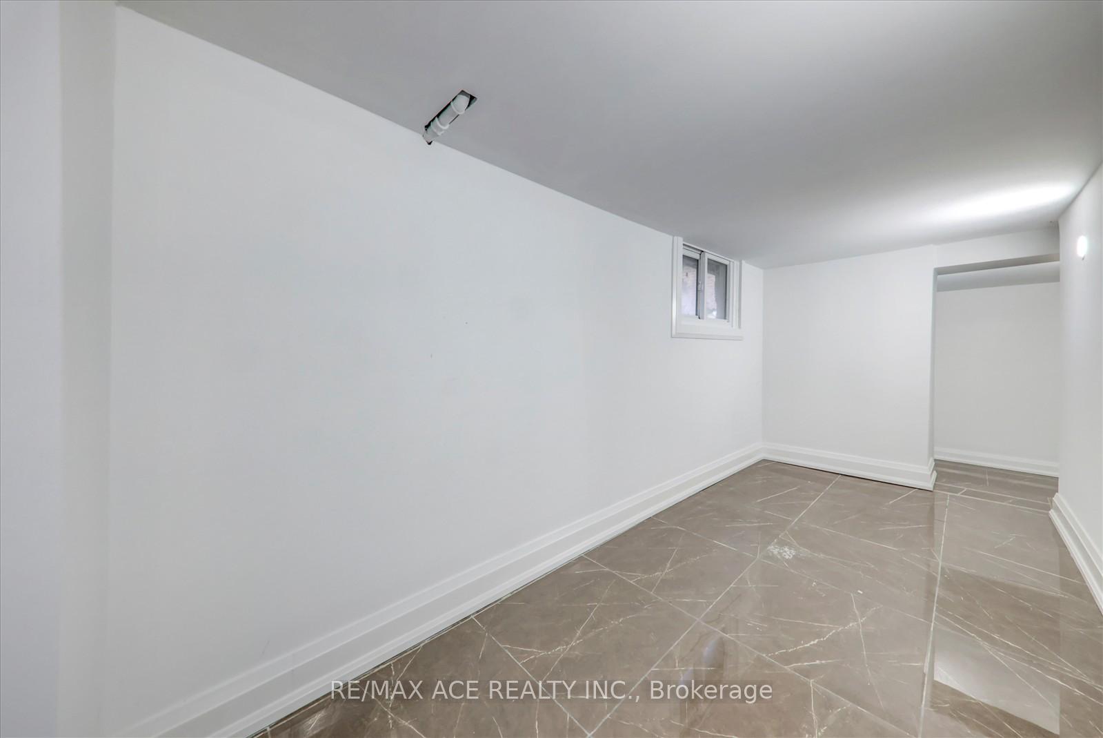 Photo 37 of 1844 Spruce Hill Road, Pickering, Dunbarton — HOMEH
