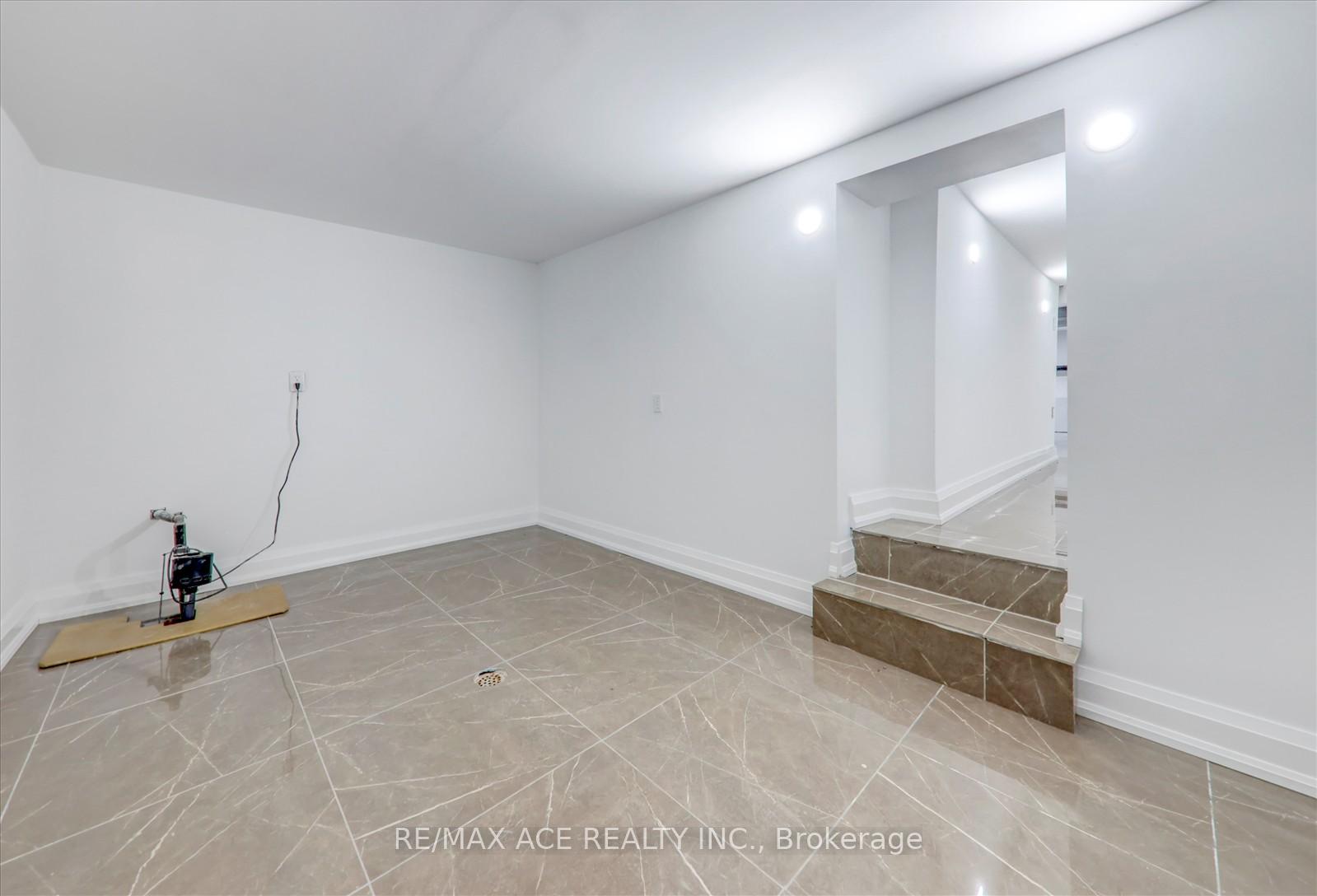 Photo 38 of 1844 Spruce Hill Road, Pickering, Dunbarton — HOMEH