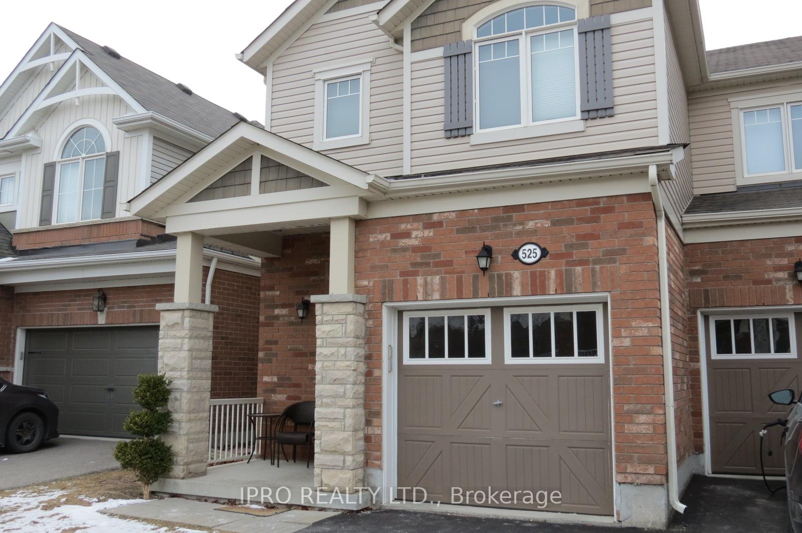Front of Unit Bsmt, 525 Langholm Street