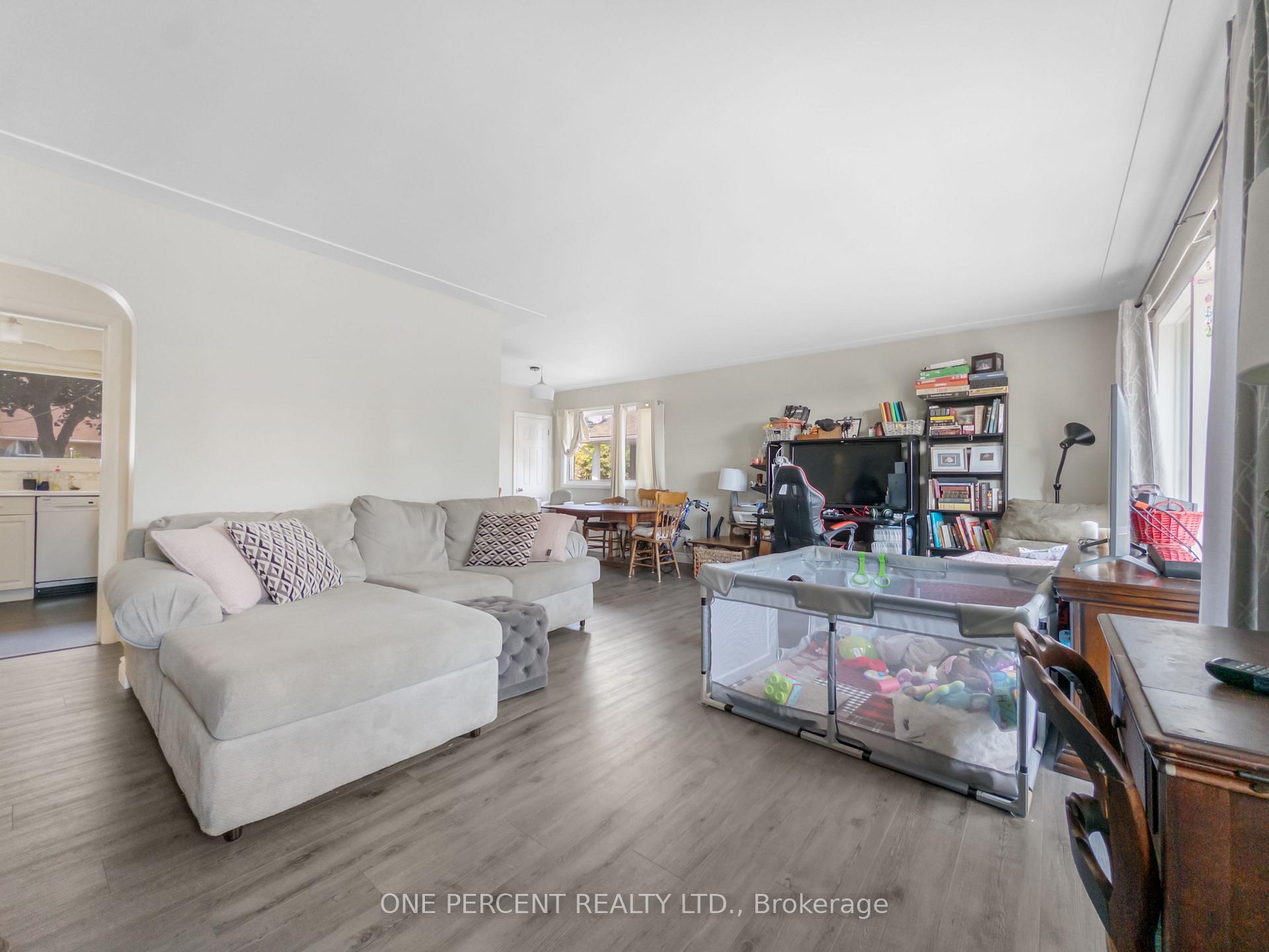 Photo 2 of 36 Third Avenue, Quinte West, Trenton Ward — HOMEH