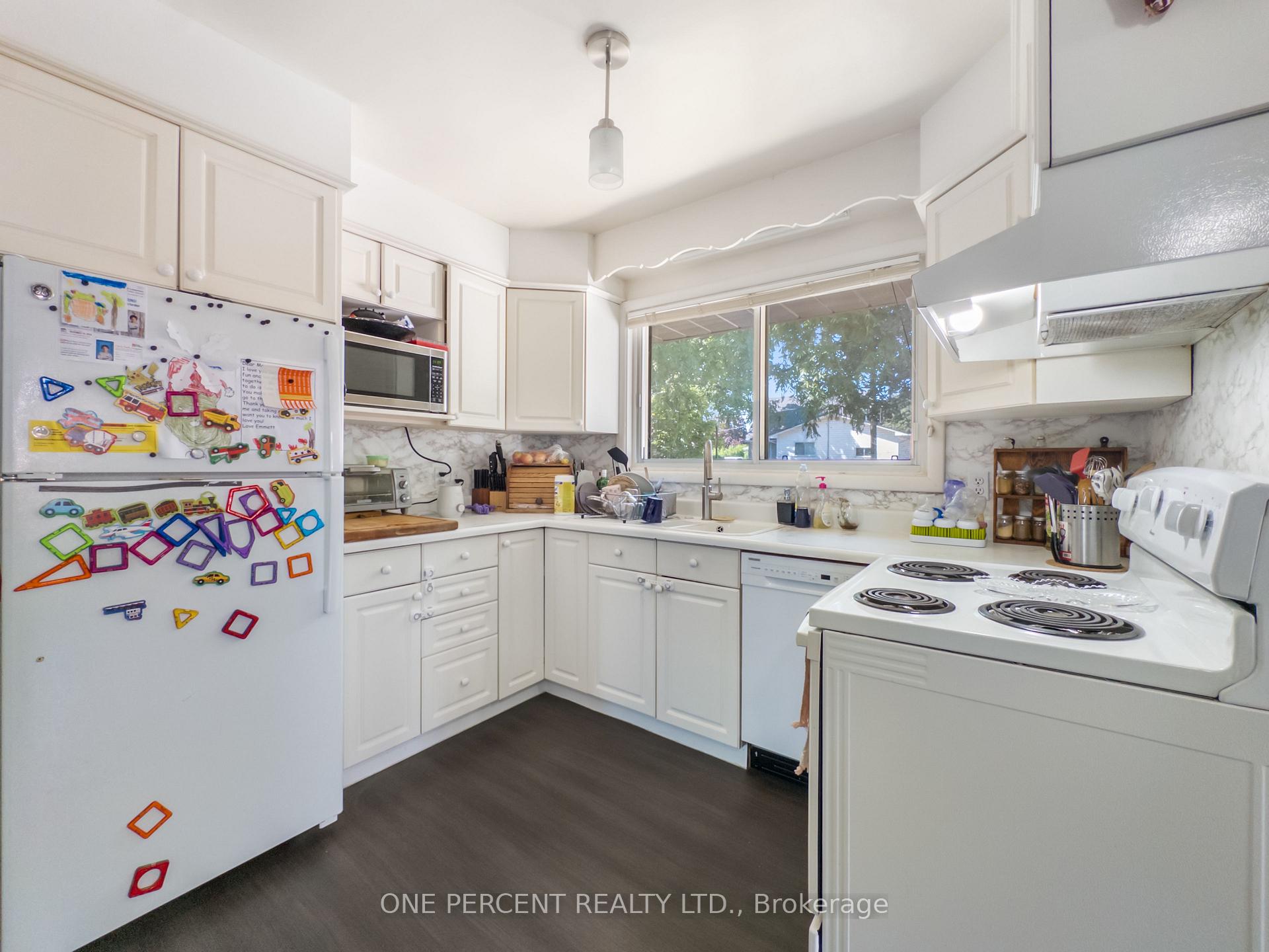 Photo 5 of 36 Third Avenue, Quinte West, Trenton Ward — HOMEH