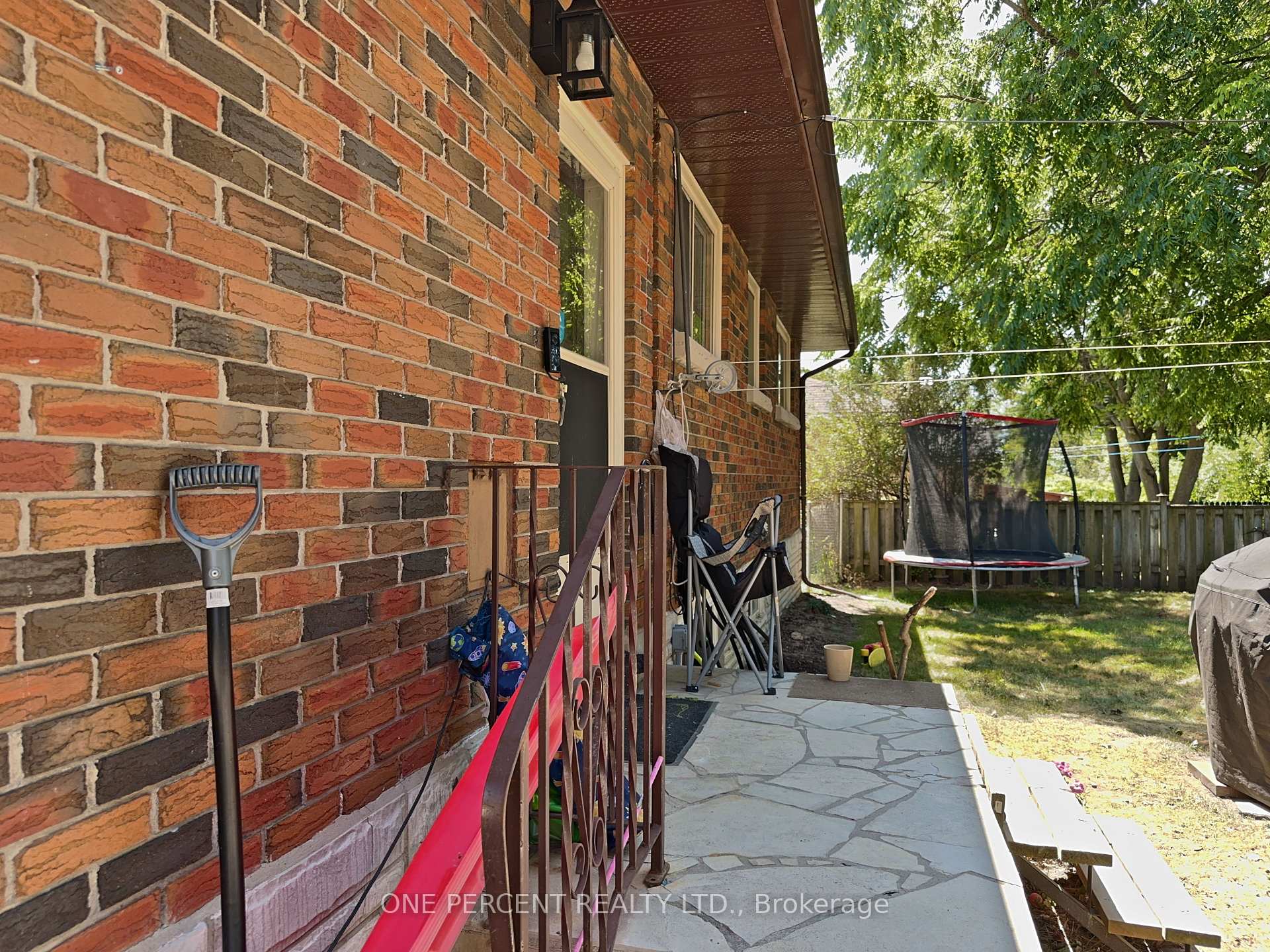 Photo 12 of 36 Third Avenue, Quinte West, Trenton Ward — HOMEH