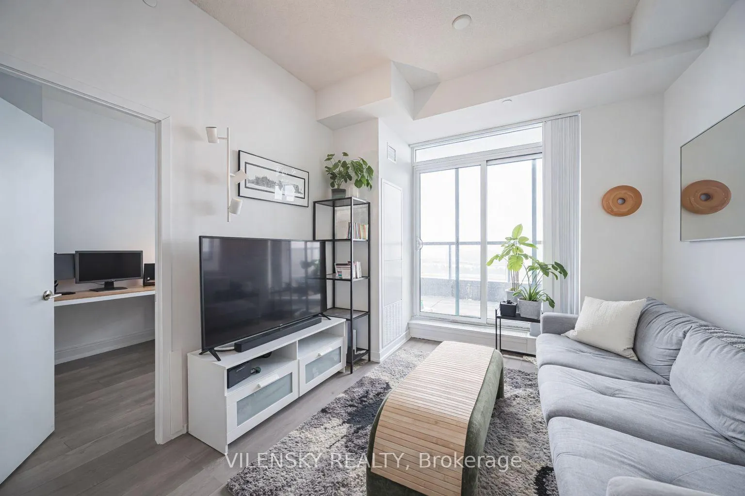 Photo 7 of Unit 1206, 10 Honeycrisp Crescent, Vaughan, Vaughan Corporate Centre — HOMEH