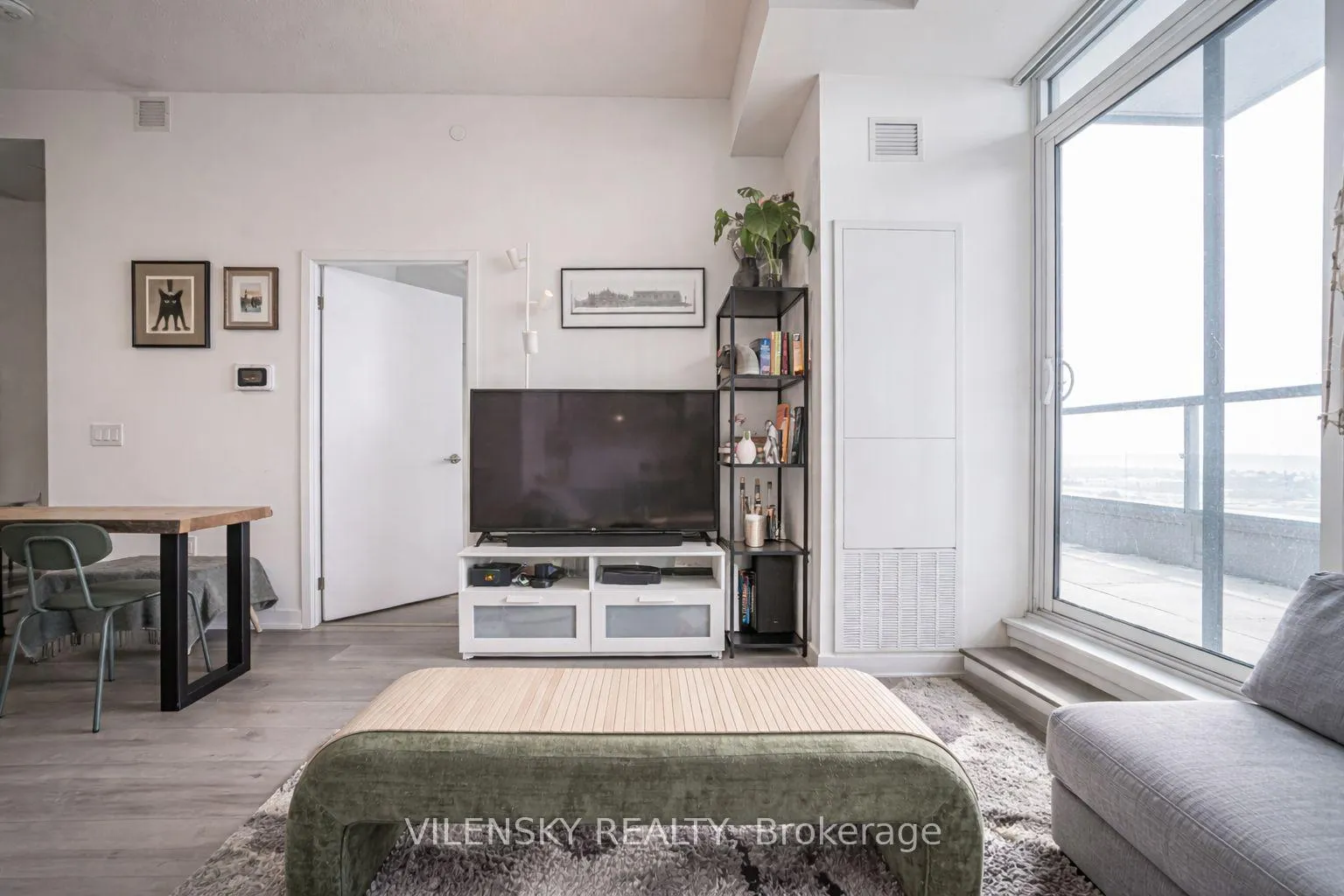 Photo 11 of Unit 1206, 10 Honeycrisp Crescent, Vaughan, Vaughan Corporate Centre — HOMEH
