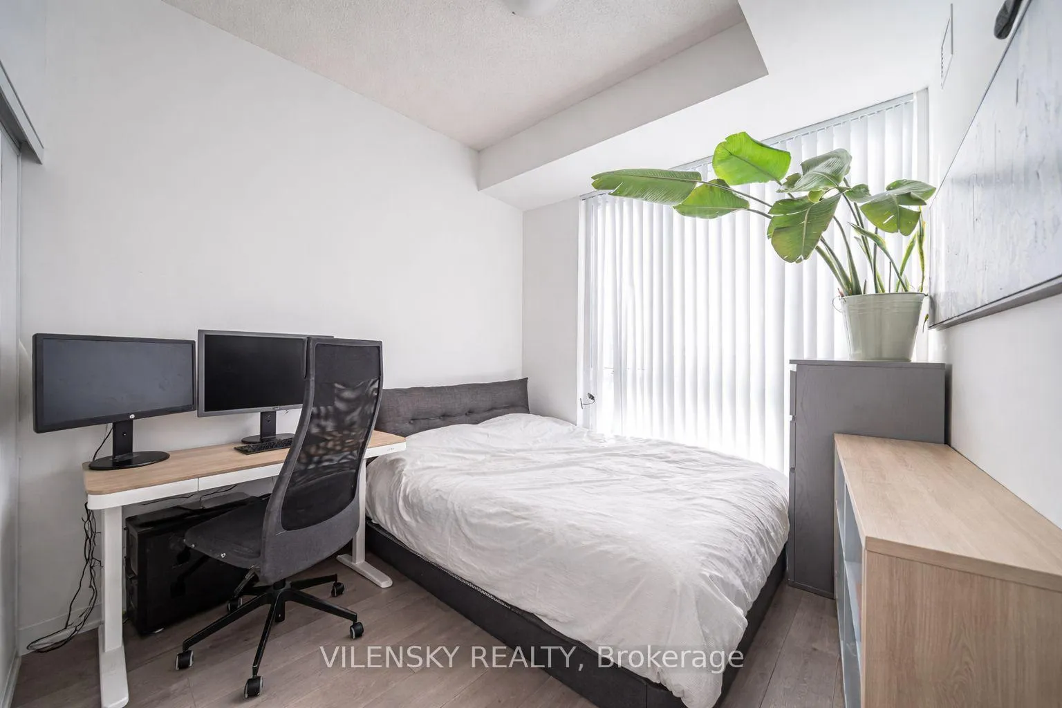 Photo 16 of Unit 1206, 10 Honeycrisp Crescent, Vaughan, Vaughan Corporate Centre — HOMEH