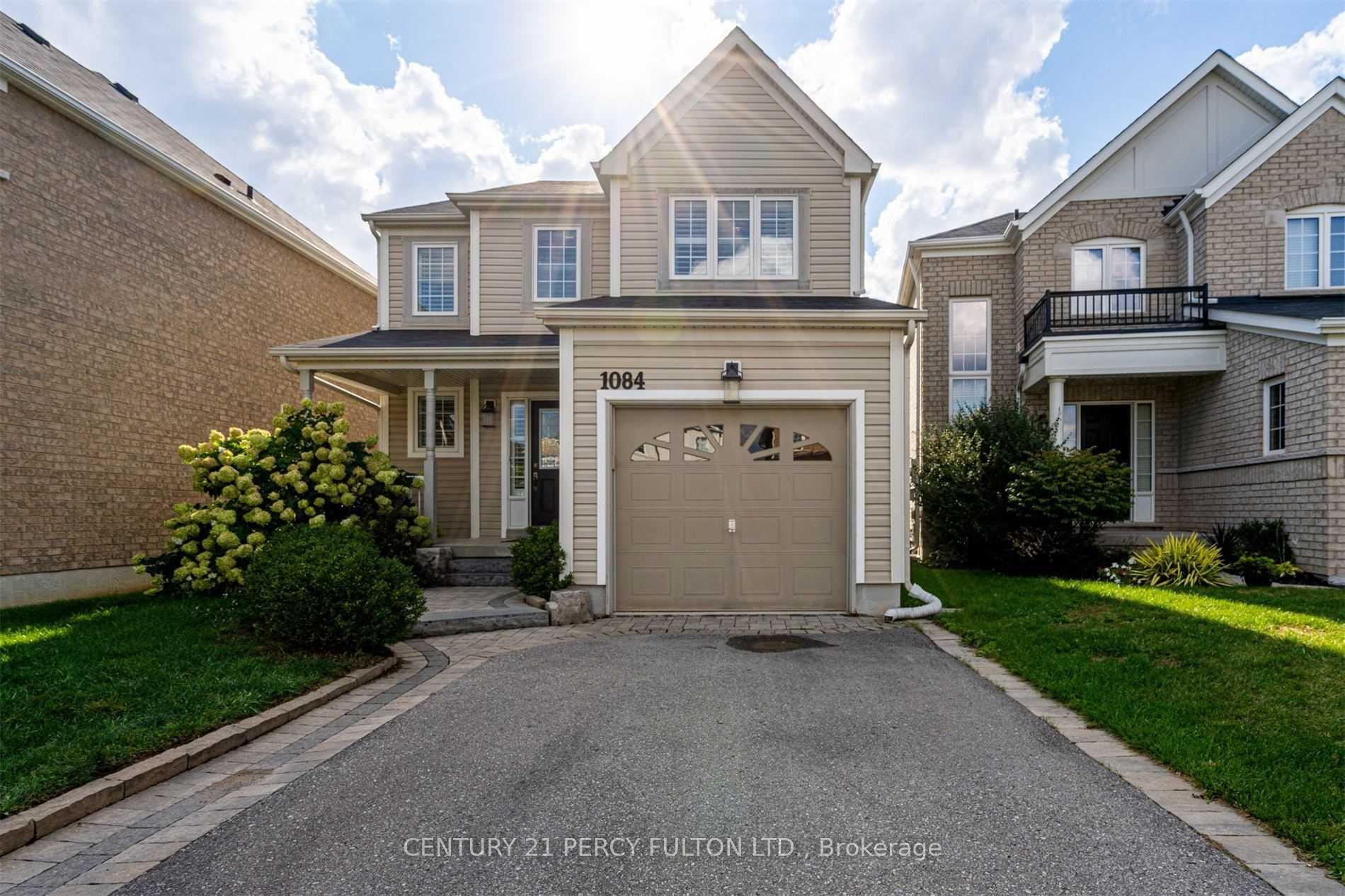 Photo 1 of 1084 Edward Bolton Crescent, Oshawa, Pinecrest — HOMEH