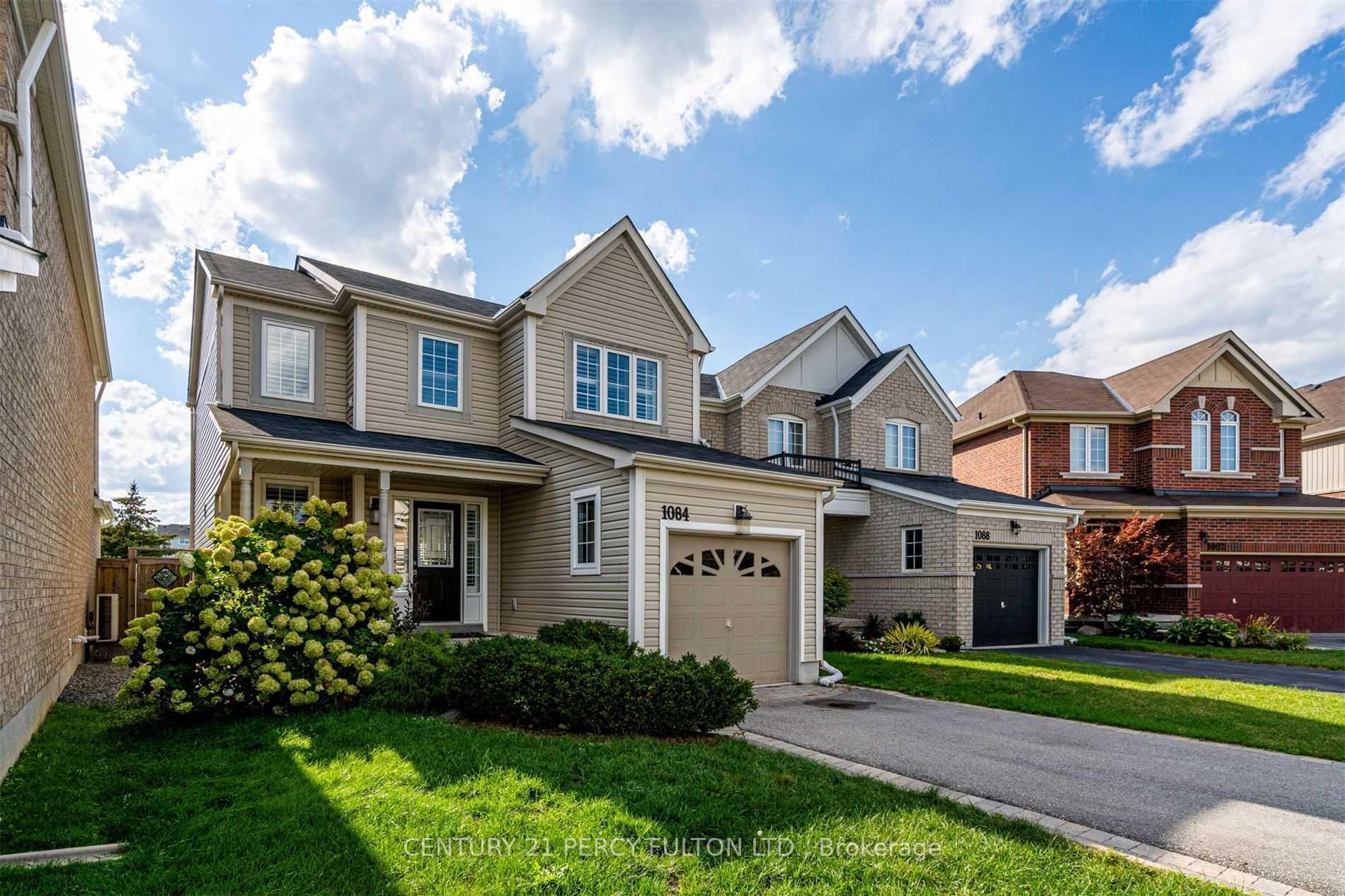 Photo 2 of 1084 Edward Bolton Crescent, Oshawa, Pinecrest — HOMEH
