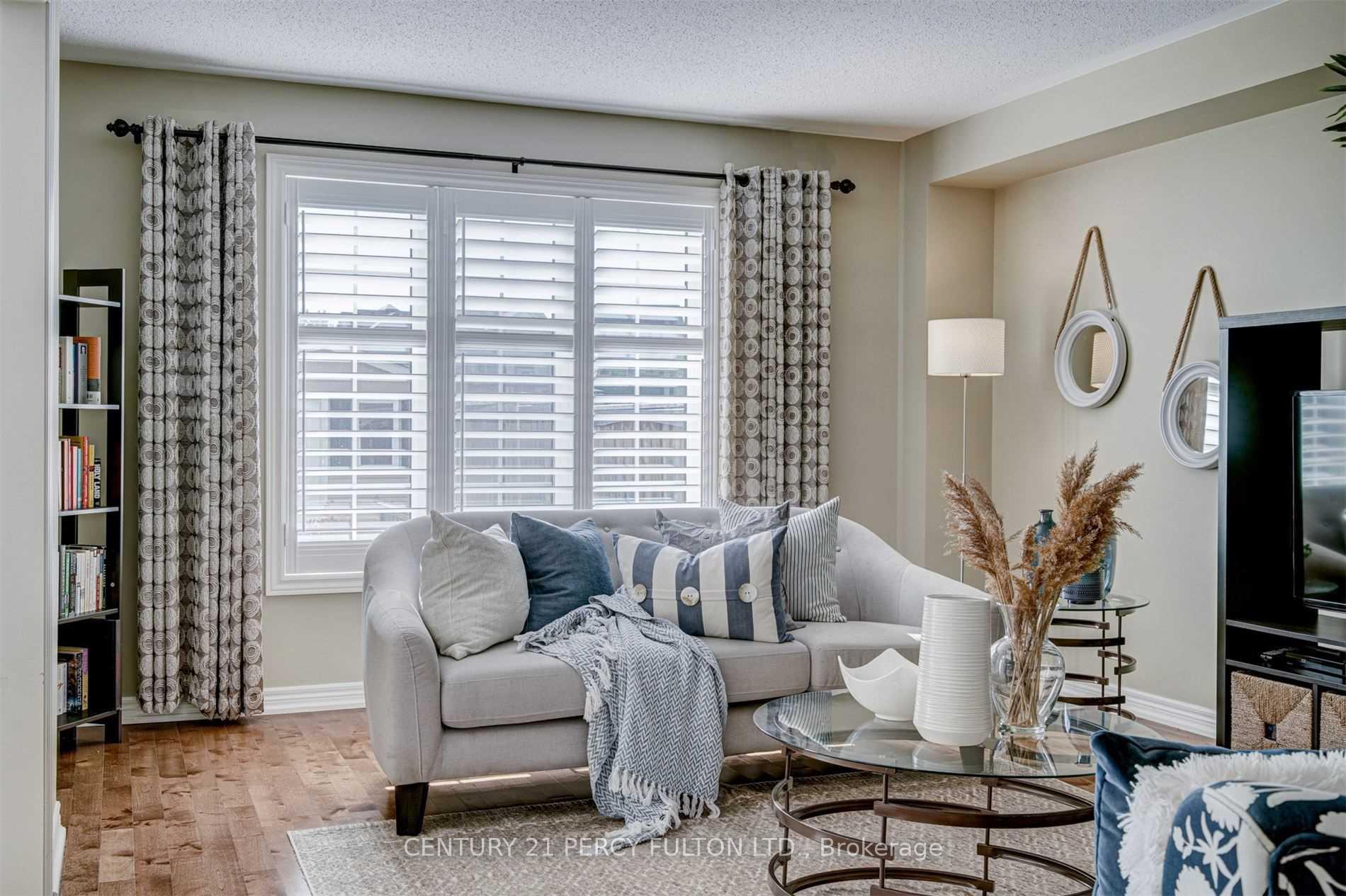 Photo 17 of 1084 Edward Bolton Crescent, Oshawa, Pinecrest — HOMEH
