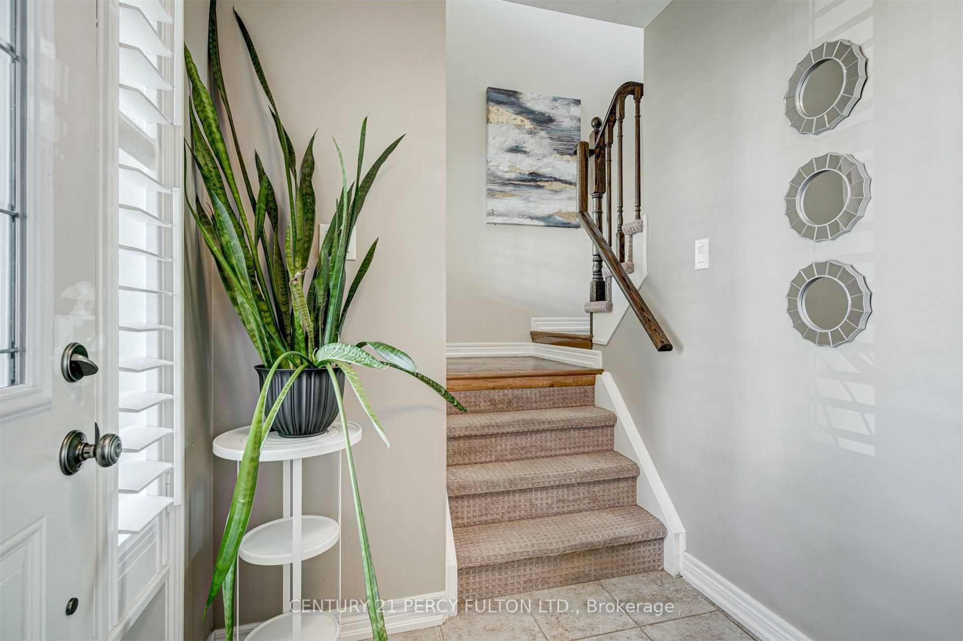 Photo 19 of 1084 Edward Bolton Crescent, Oshawa, Pinecrest — HOMEH