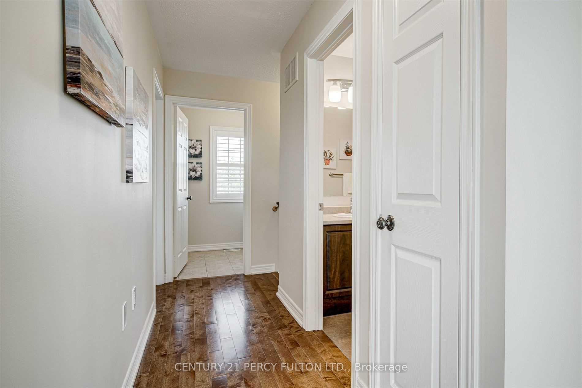 Photo 21 of 1084 Edward Bolton Crescent, Oshawa, Pinecrest — HOMEH