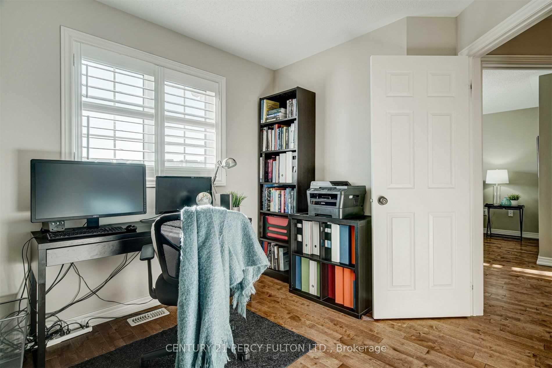 Photo 30 of 1084 Edward Bolton Crescent, Oshawa, Pinecrest — HOMEH