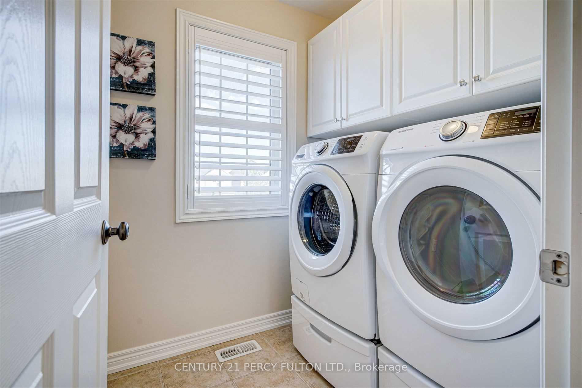 Photo 32 of 1084 Edward Bolton Crescent, Oshawa, Pinecrest — HOMEH