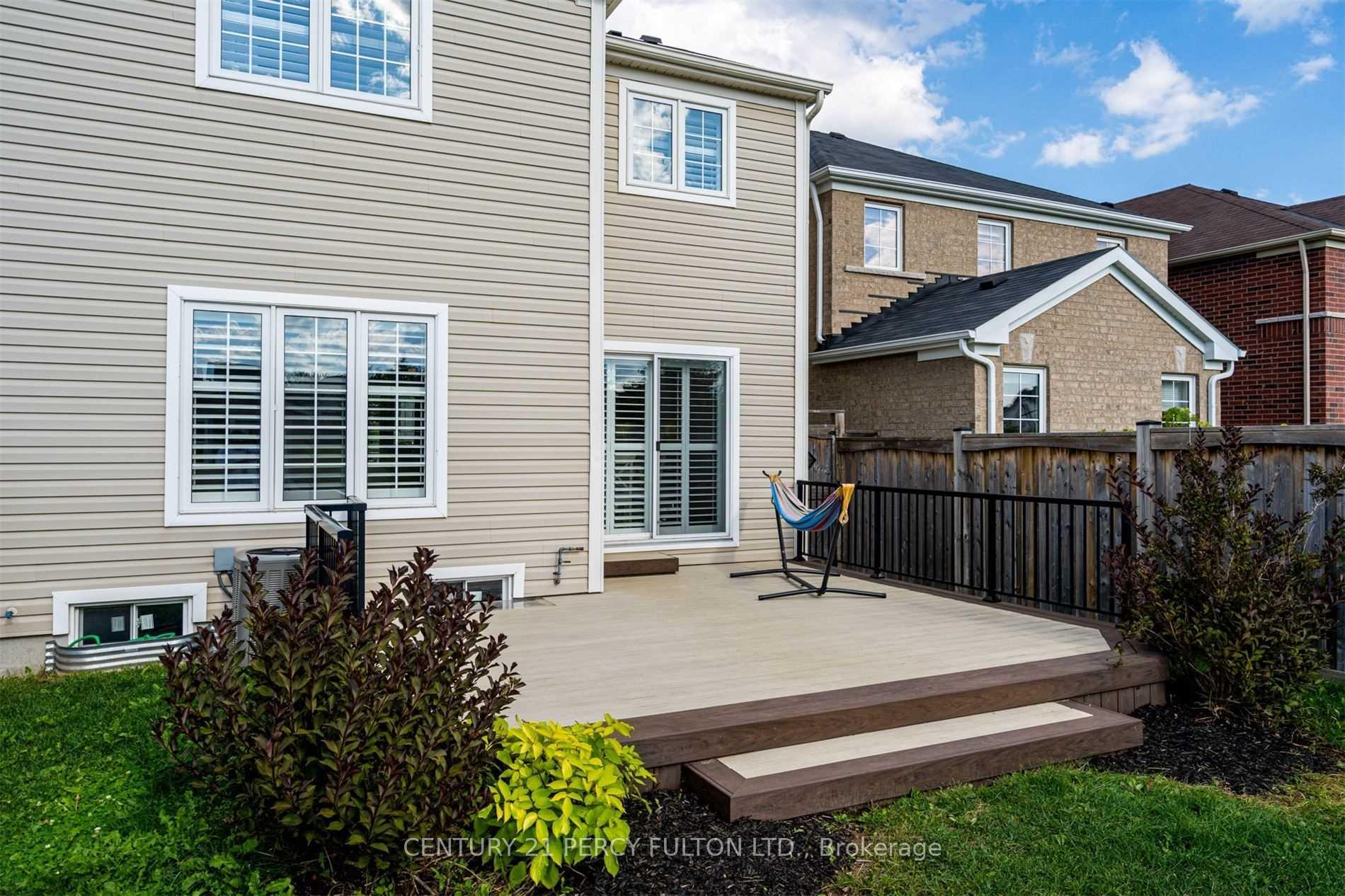 Photo 33 of 1084 Edward Bolton Crescent, Oshawa, Pinecrest — HOMEH