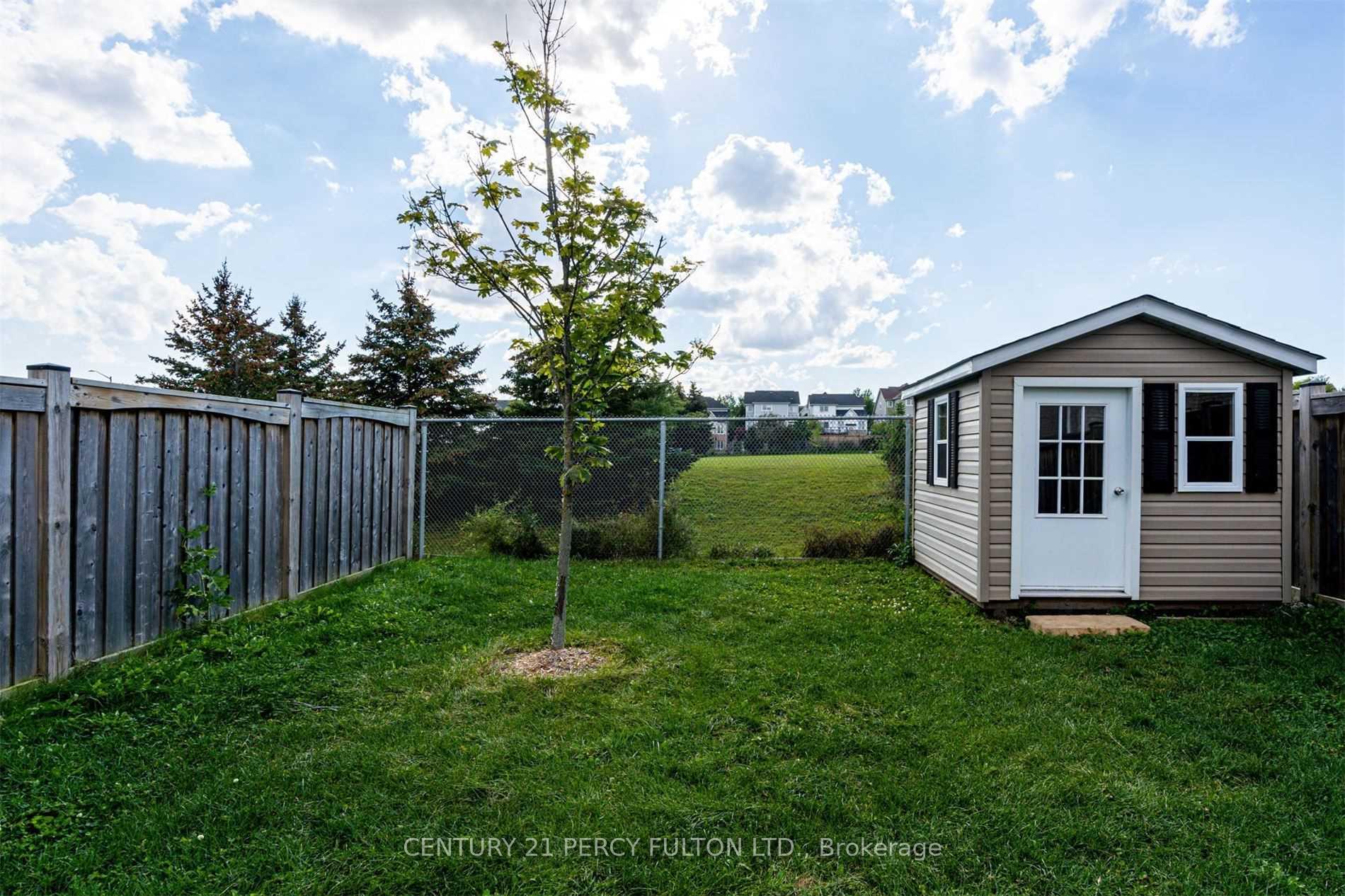 Photo 36 of 1084 Edward Bolton Crescent, Oshawa, Pinecrest — HOMEH