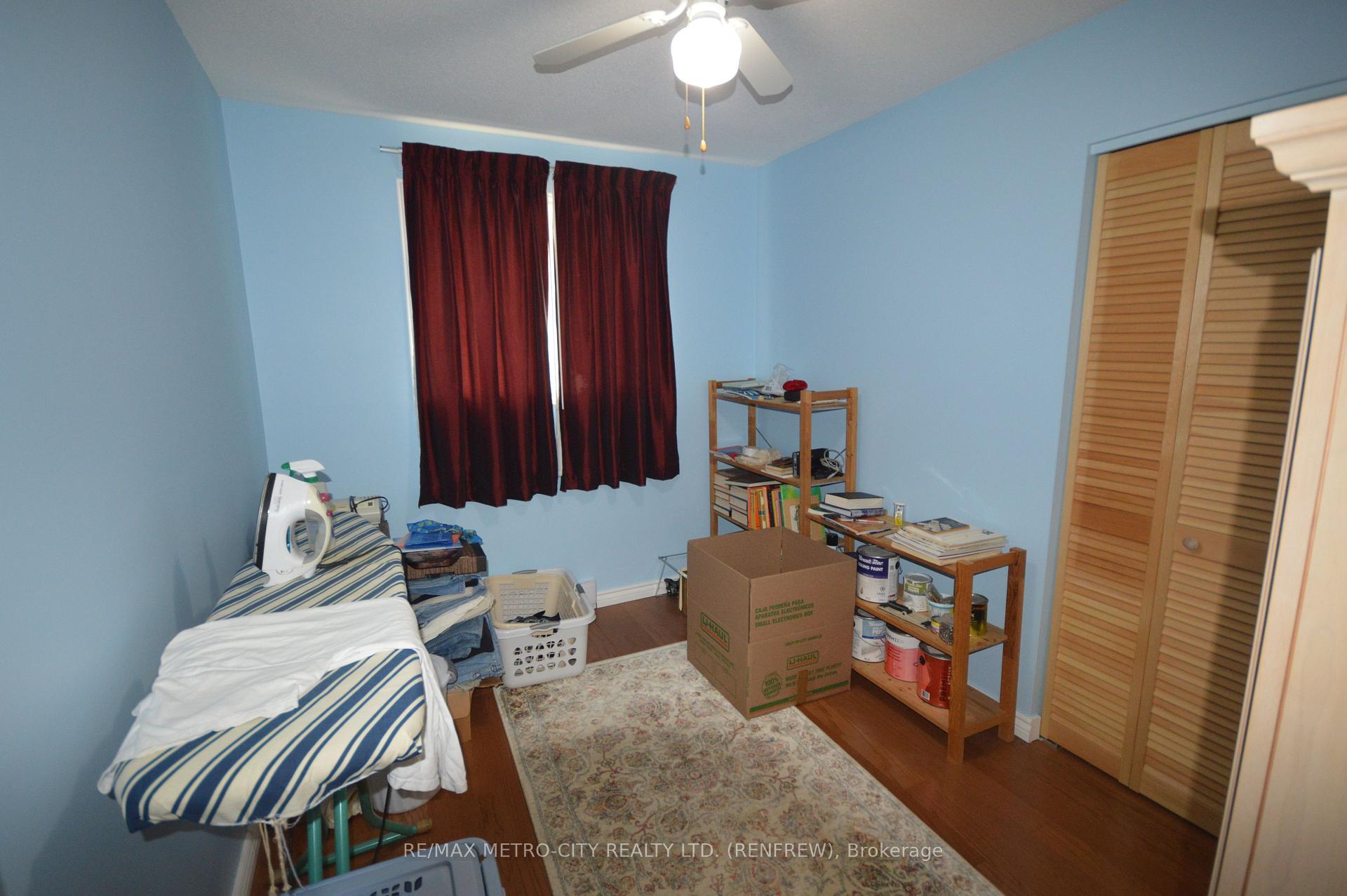 Photo 7 of 258 Centennial Drive, Renfrew — HOMEH