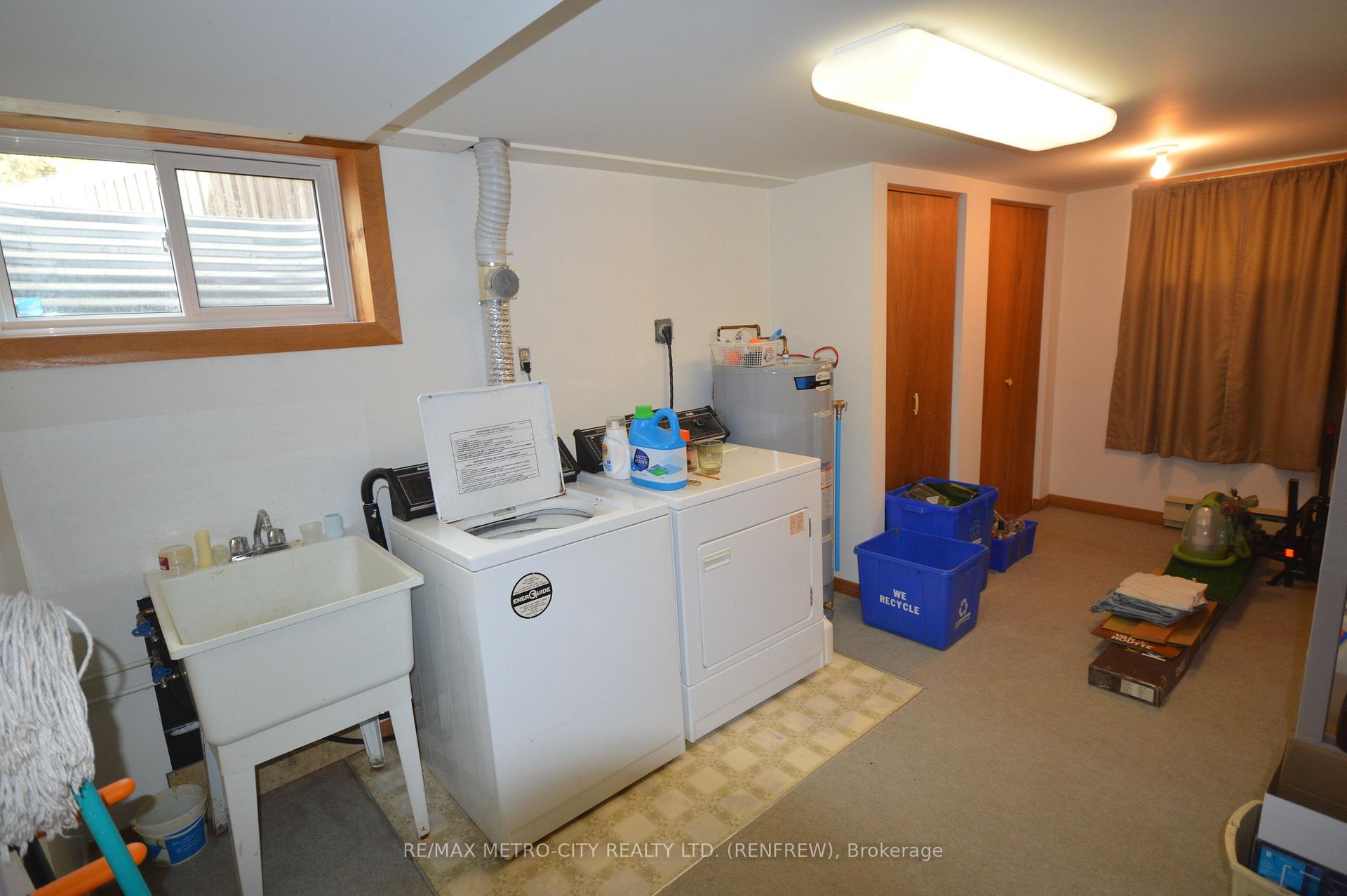 Photo 12 of 258 Centennial Drive, Renfrew — HOMEH