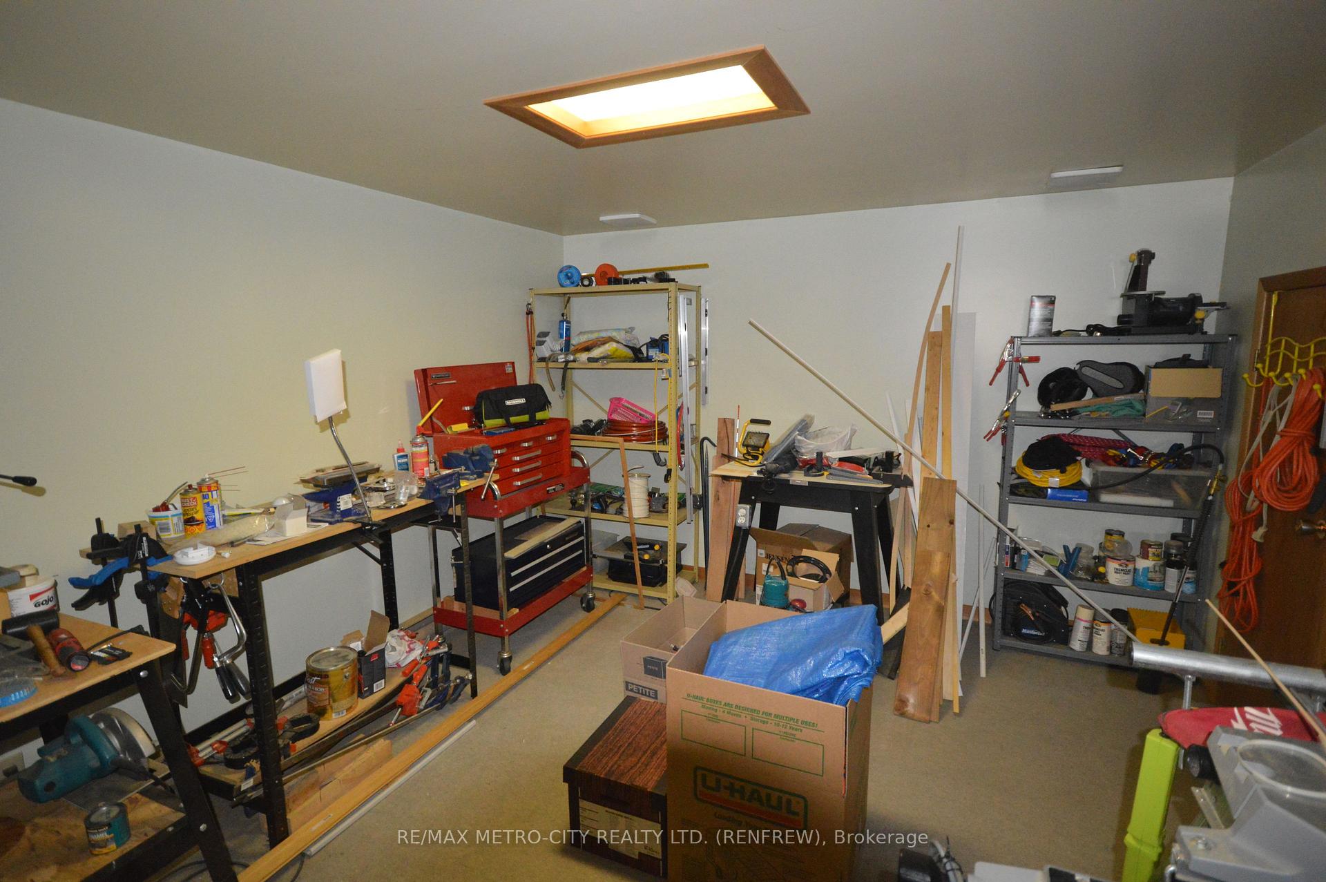 Photo 14 of 258 Centennial Drive, Renfrew — HOMEH