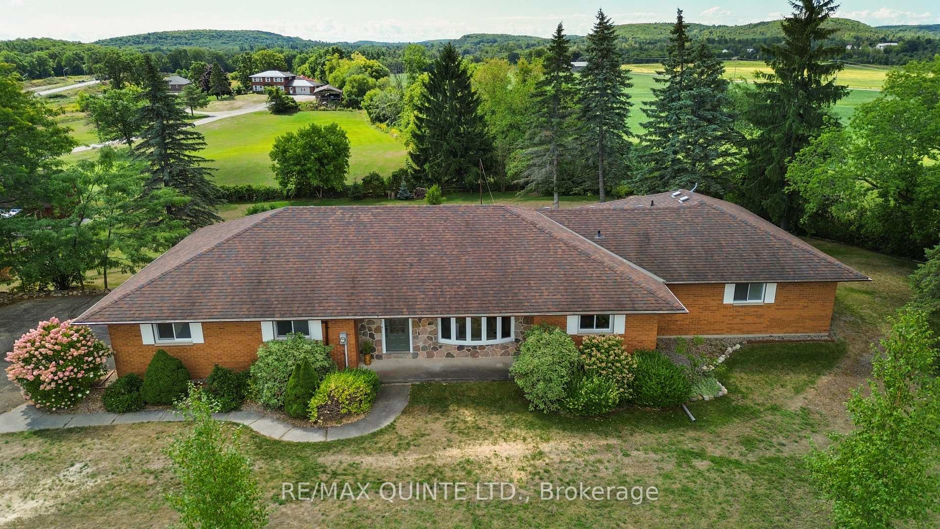 Photo 2 of 273 Huffman Road, Quinte West, Murray Ward — HOMEH