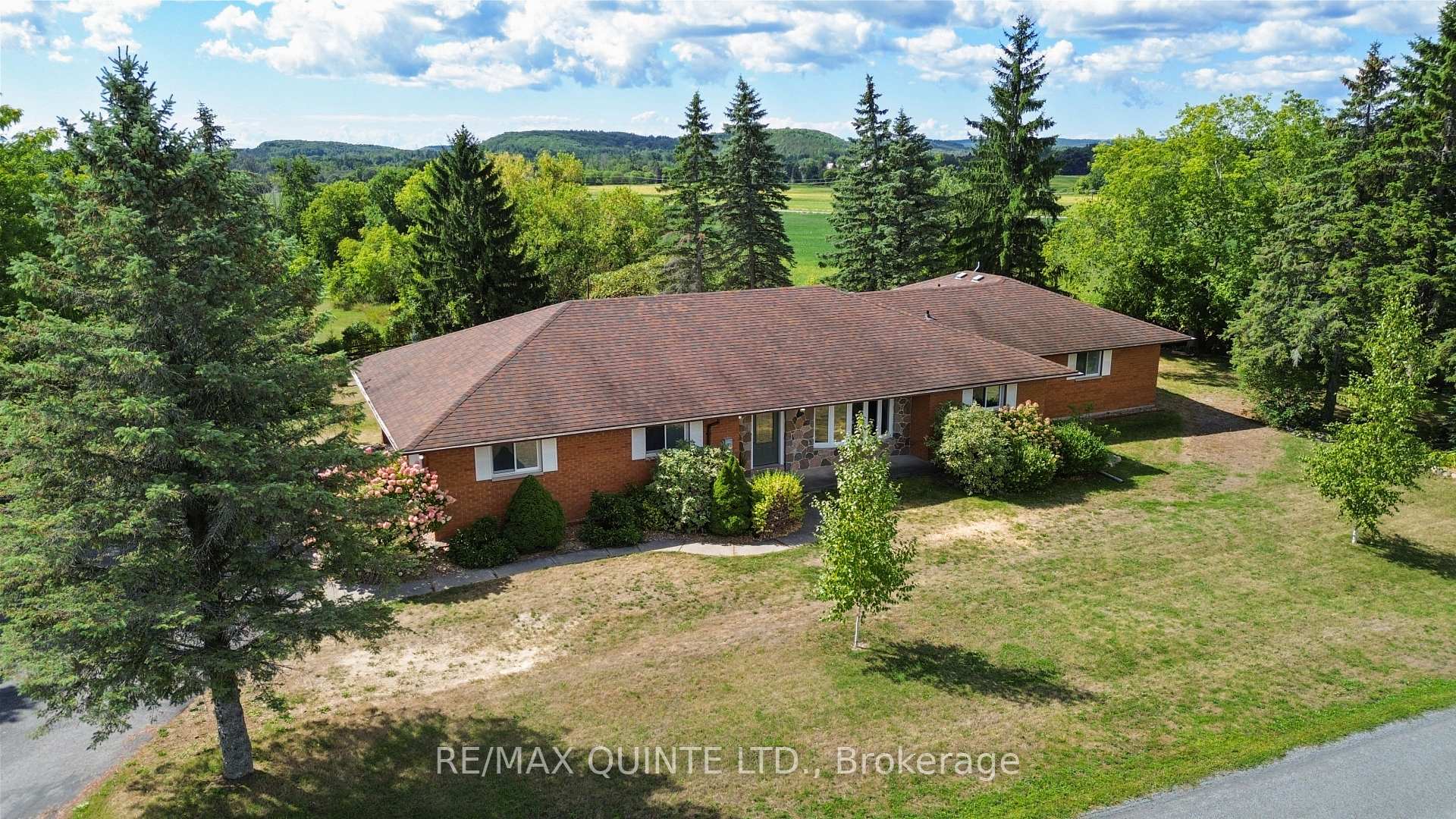 Photo 3 of 273 Huffman Road, Quinte West, Murray Ward — HOMEH